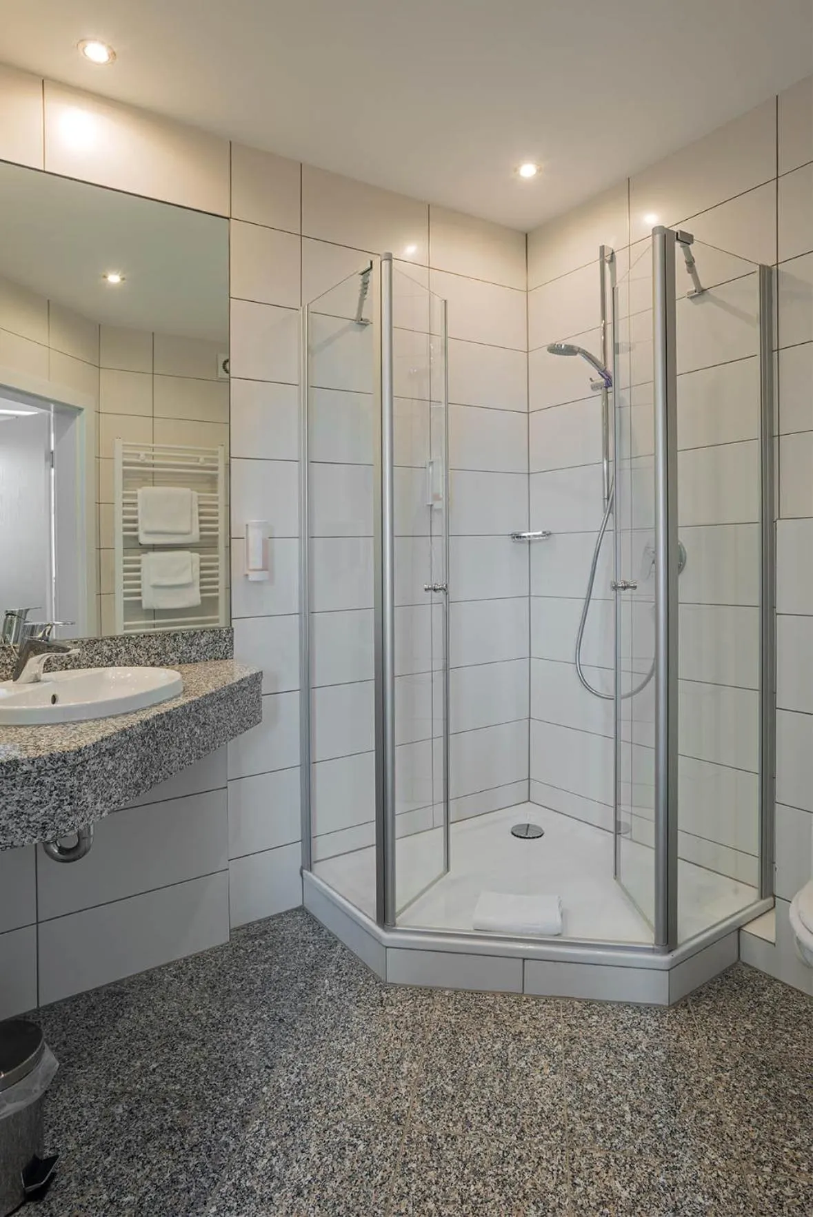 Shower in Hotel Koch Schilt