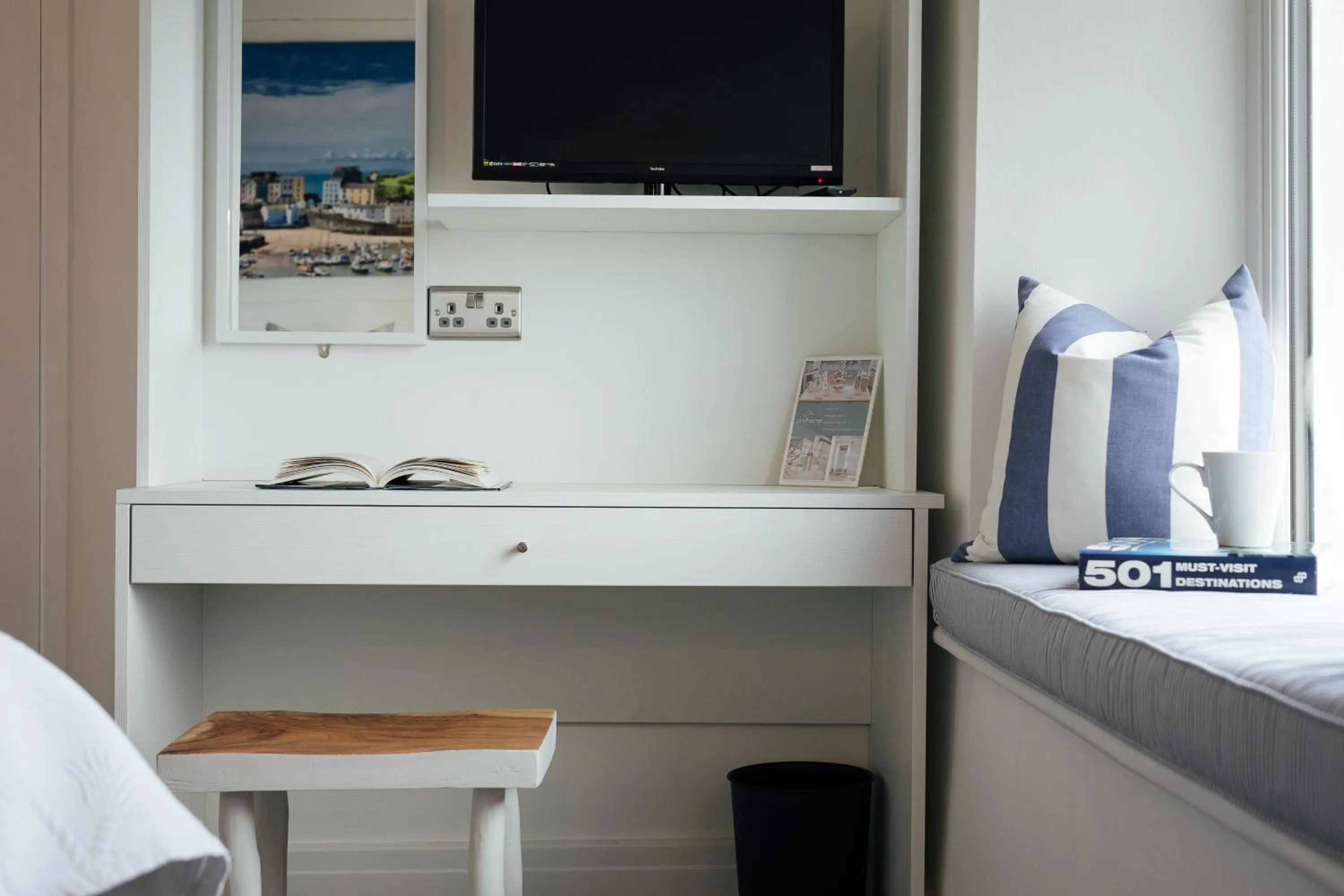 TV and multimedia in Lindholme Guest House