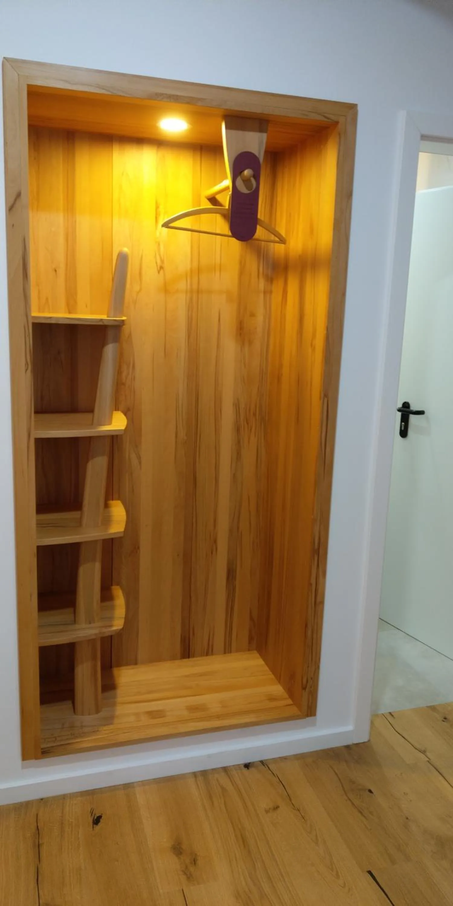 wardrobe in La Rustica Altstadthotel