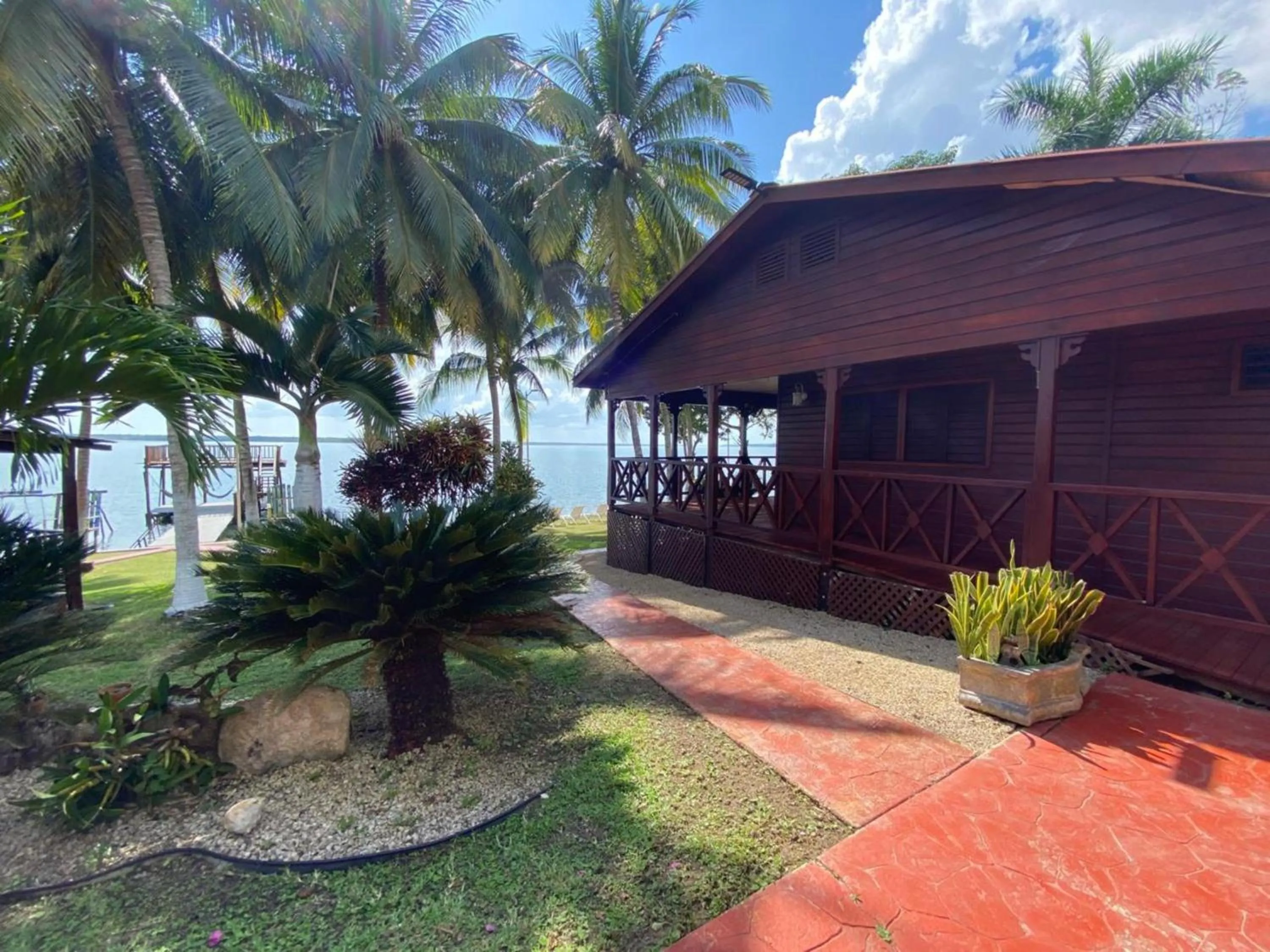 Garden in Coras Place Bacalar Lagoon front