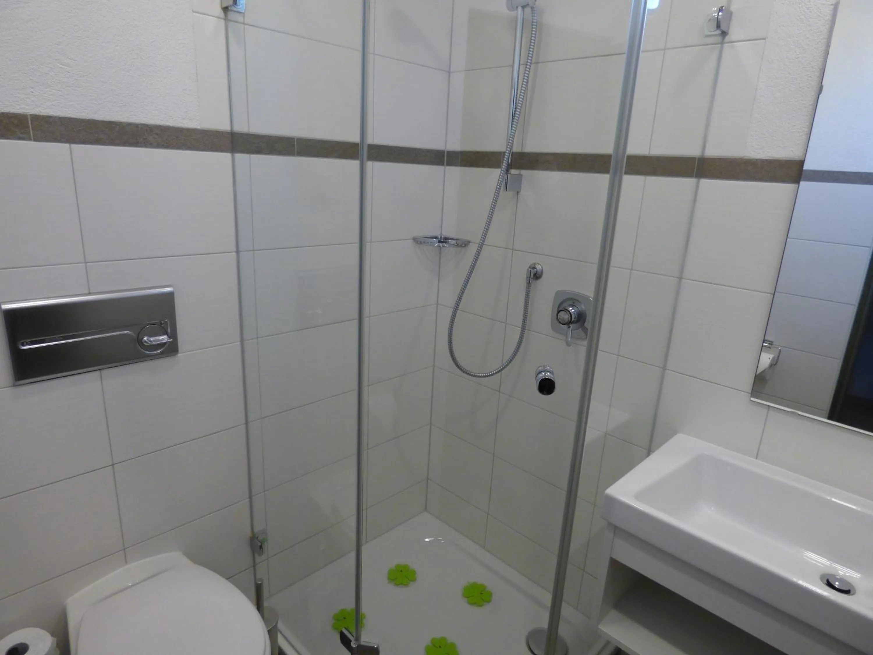 Bathroom in Pension Gasthof Zum Lamm