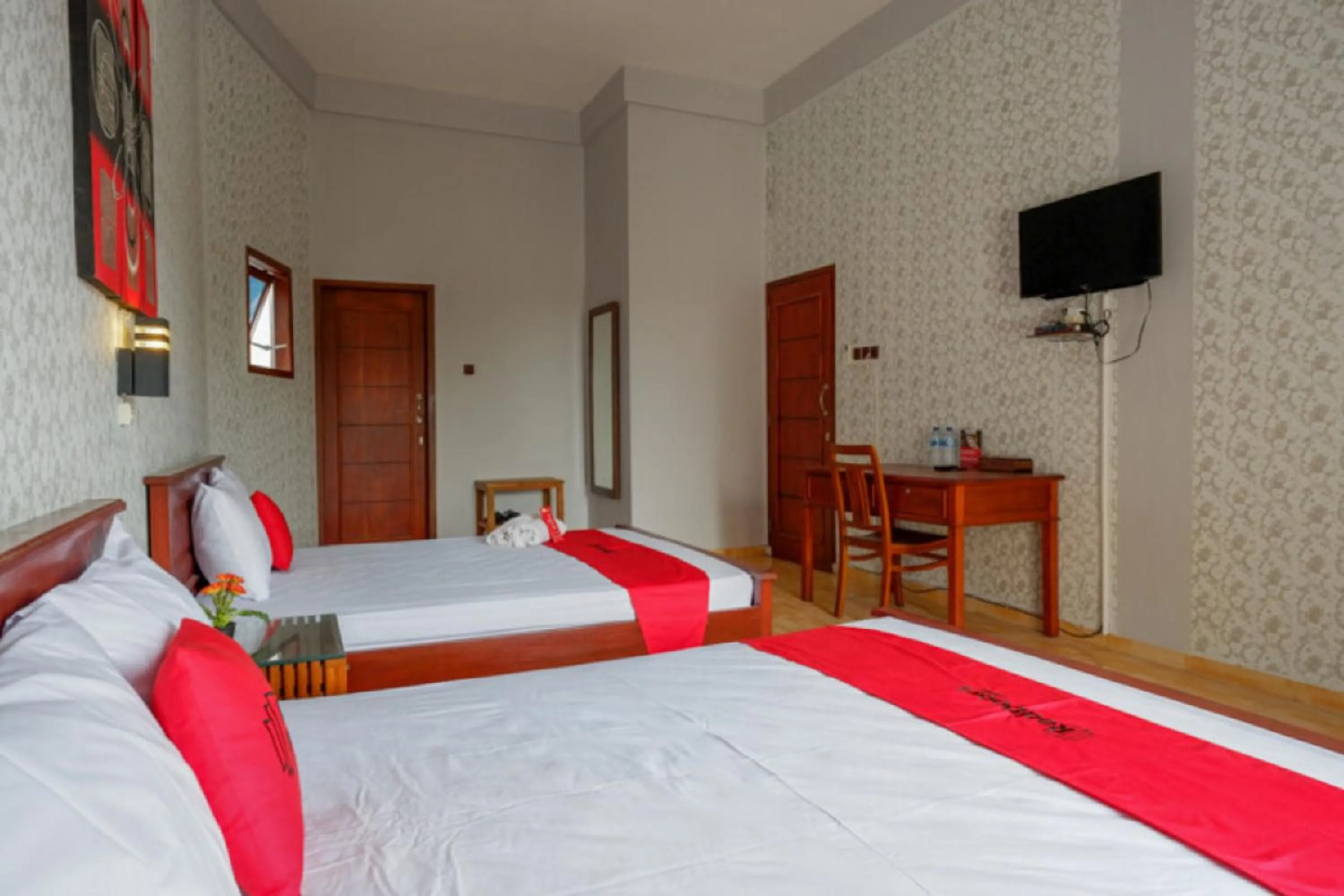 Bed in RedDoorz Syariah near Kawasan Sam Poo Kong 2