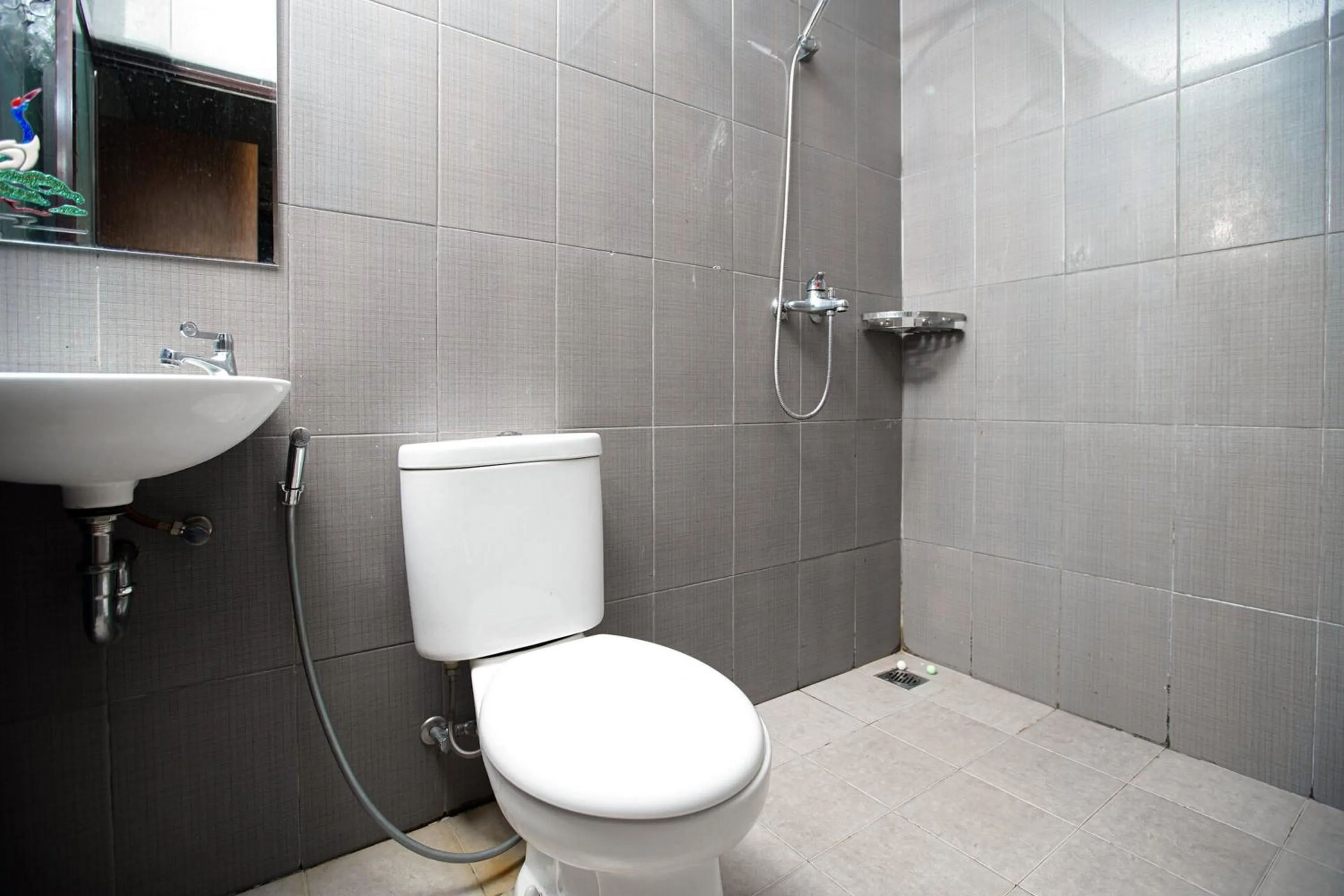 RedDoorz near Palembang Trade Center 3