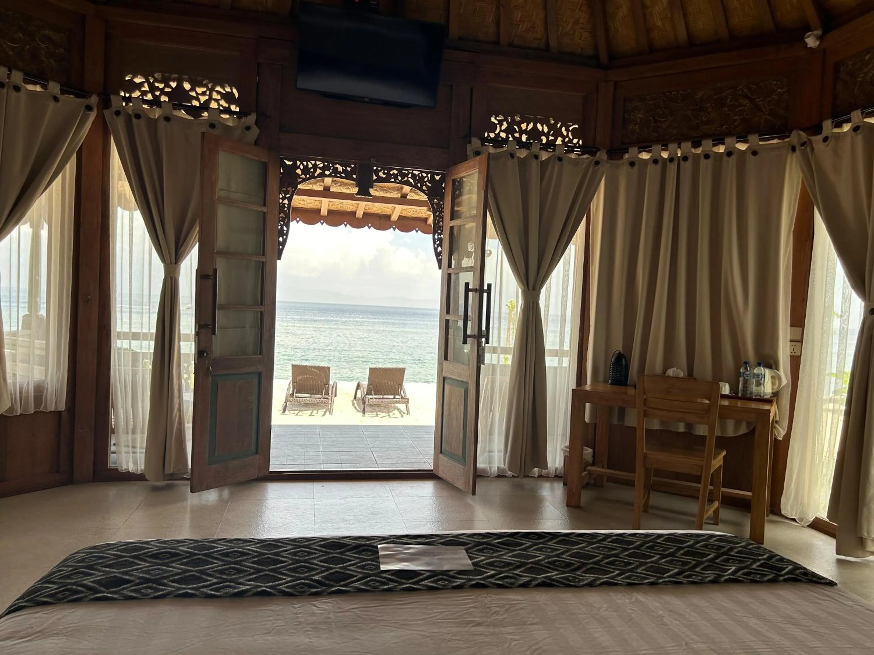 Natural landscape in Blue Harbor Beachfront Villas & Resto