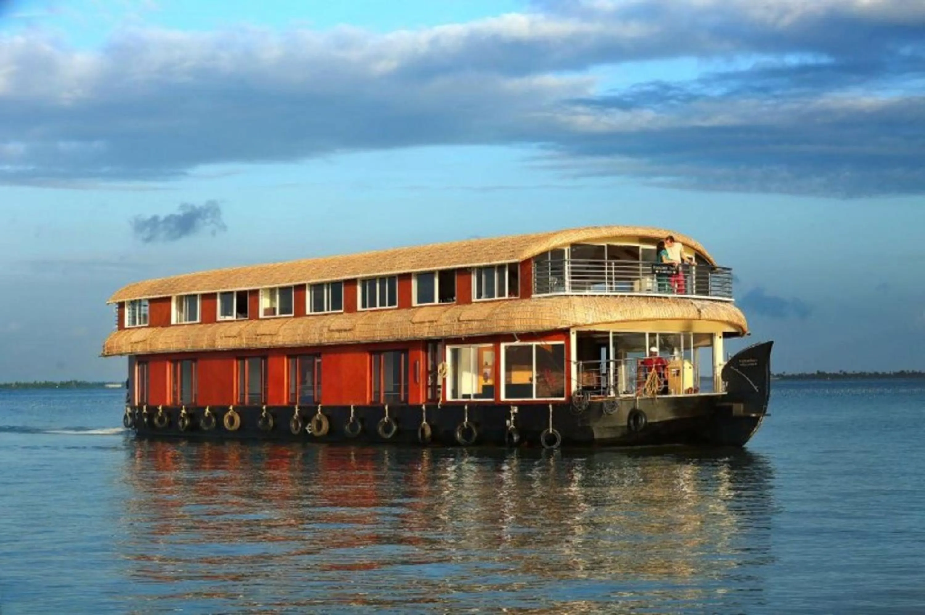 Property building in Cosy Premium Houseboats