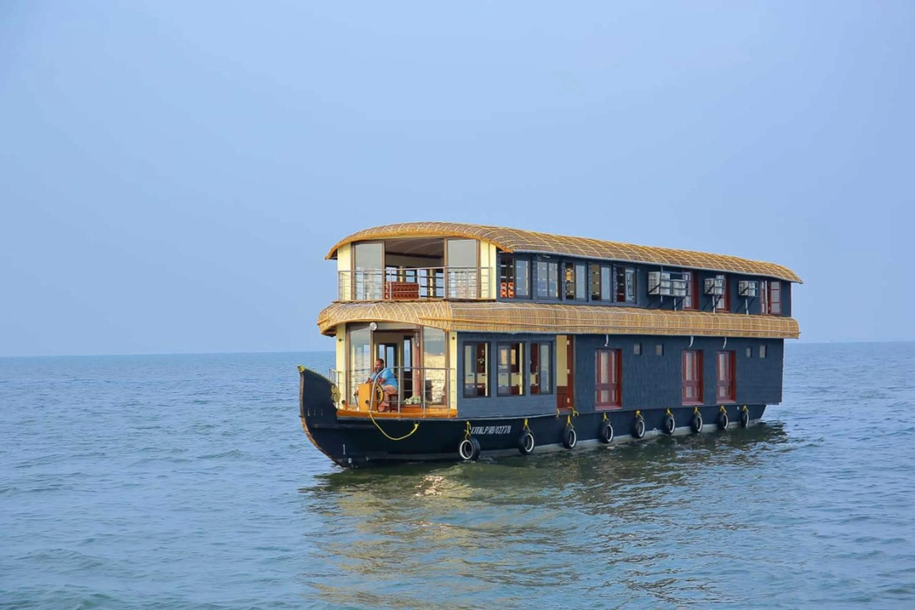 Property building in Cosy Premium Houseboats