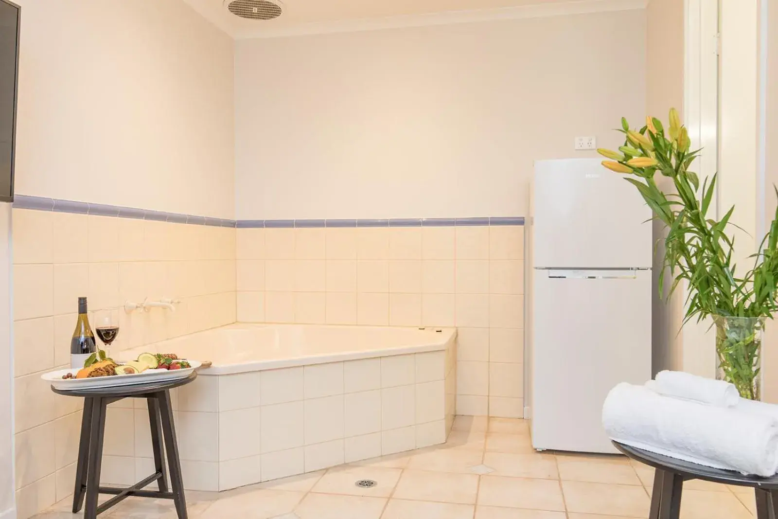 Double Room with Spa Bath in Mildura City Gate Motel Double Room with Spa Bath in Mildura City Gate Motel