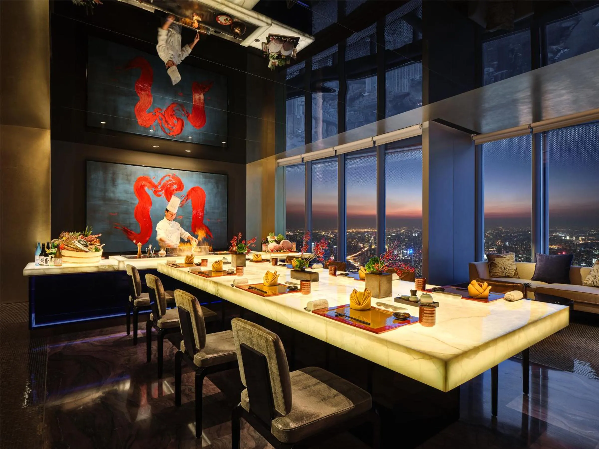 Restaurant/places to eat in J Hotel, Shanghai Tower - Above All Else, Overlooking the Bund