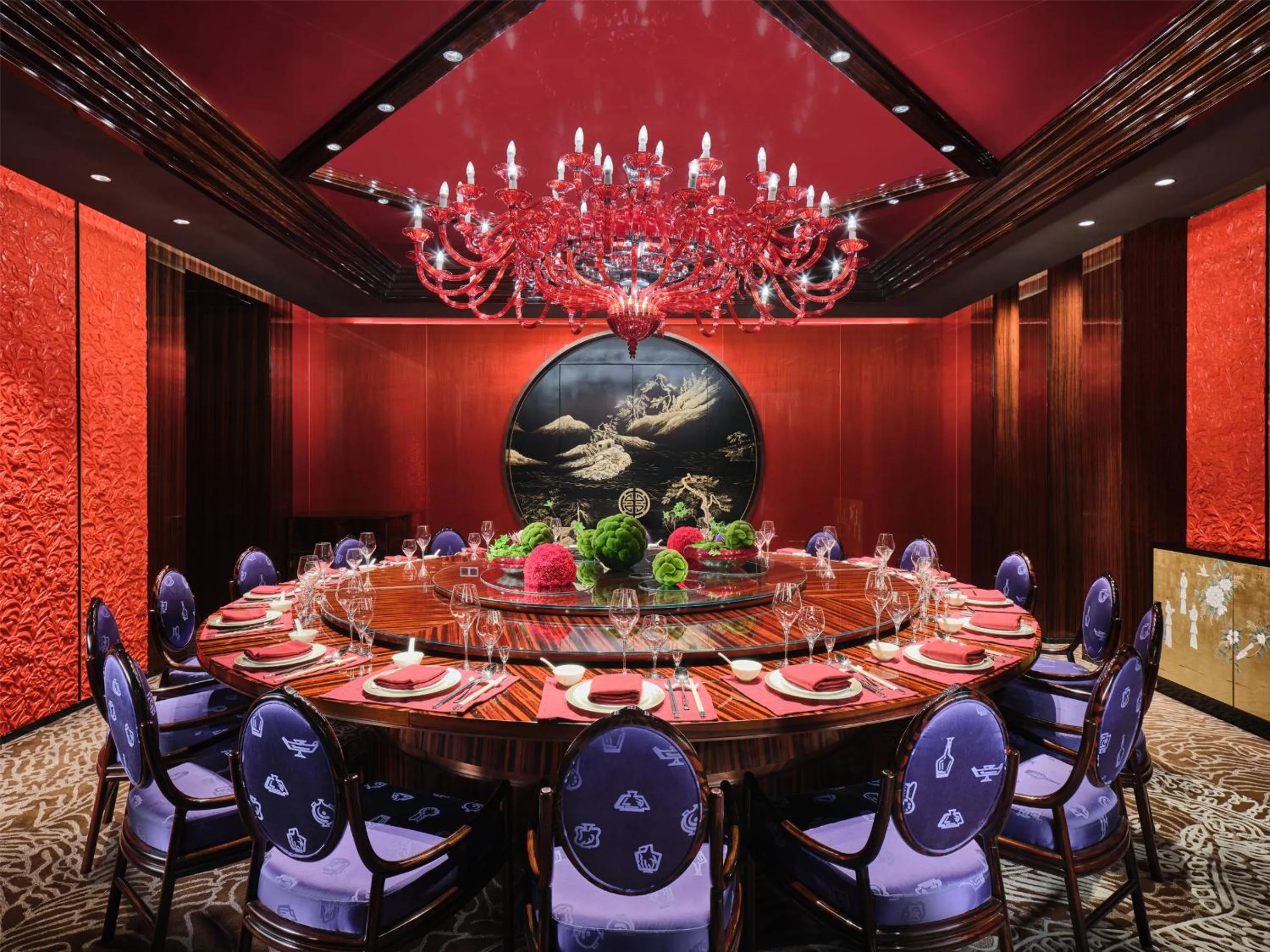 Restaurant/places to eat in J Hotel, Shanghai Tower - Above All Else, Overlooking the Bund