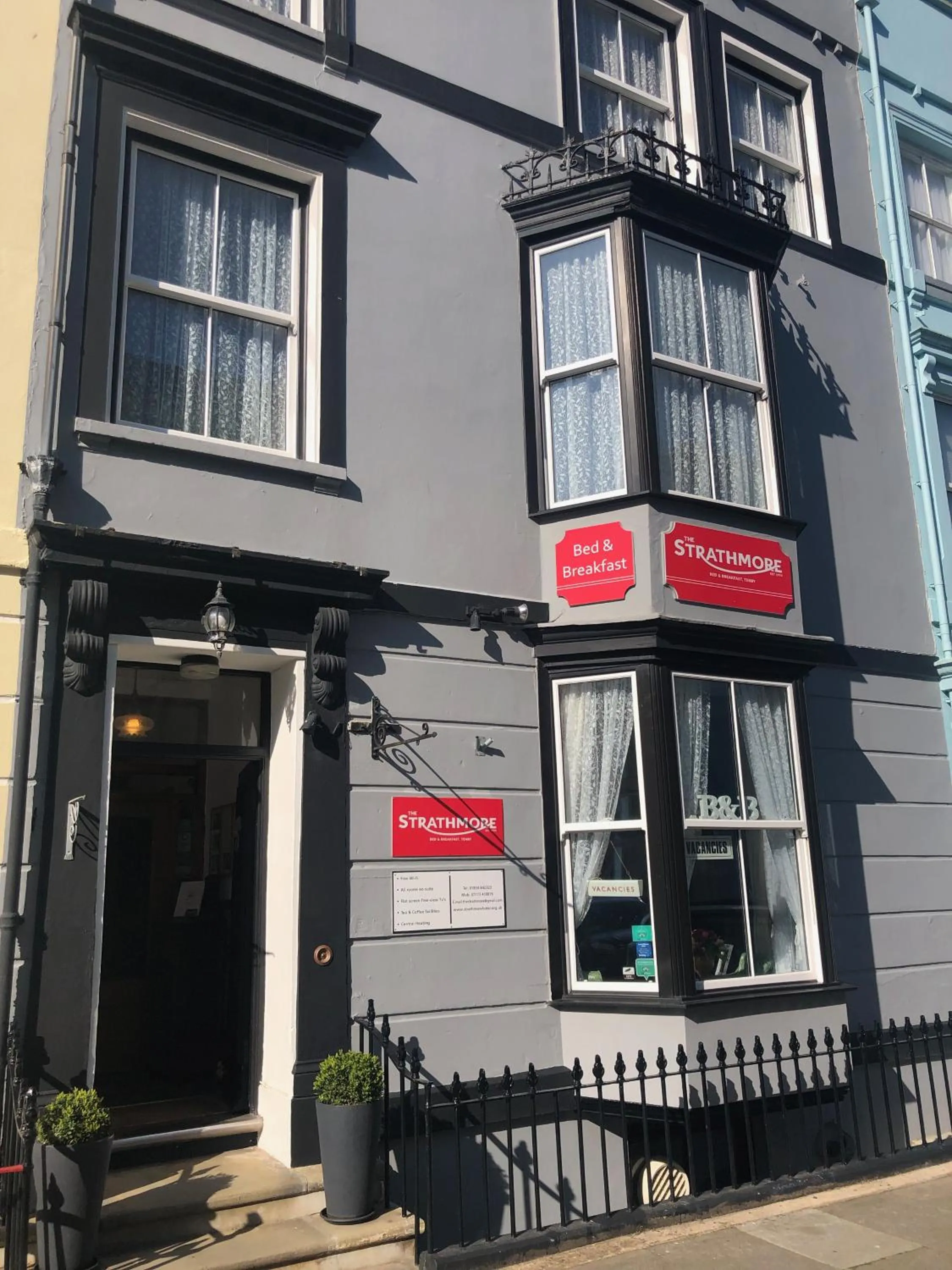 Facade/entrance in The Strathmore