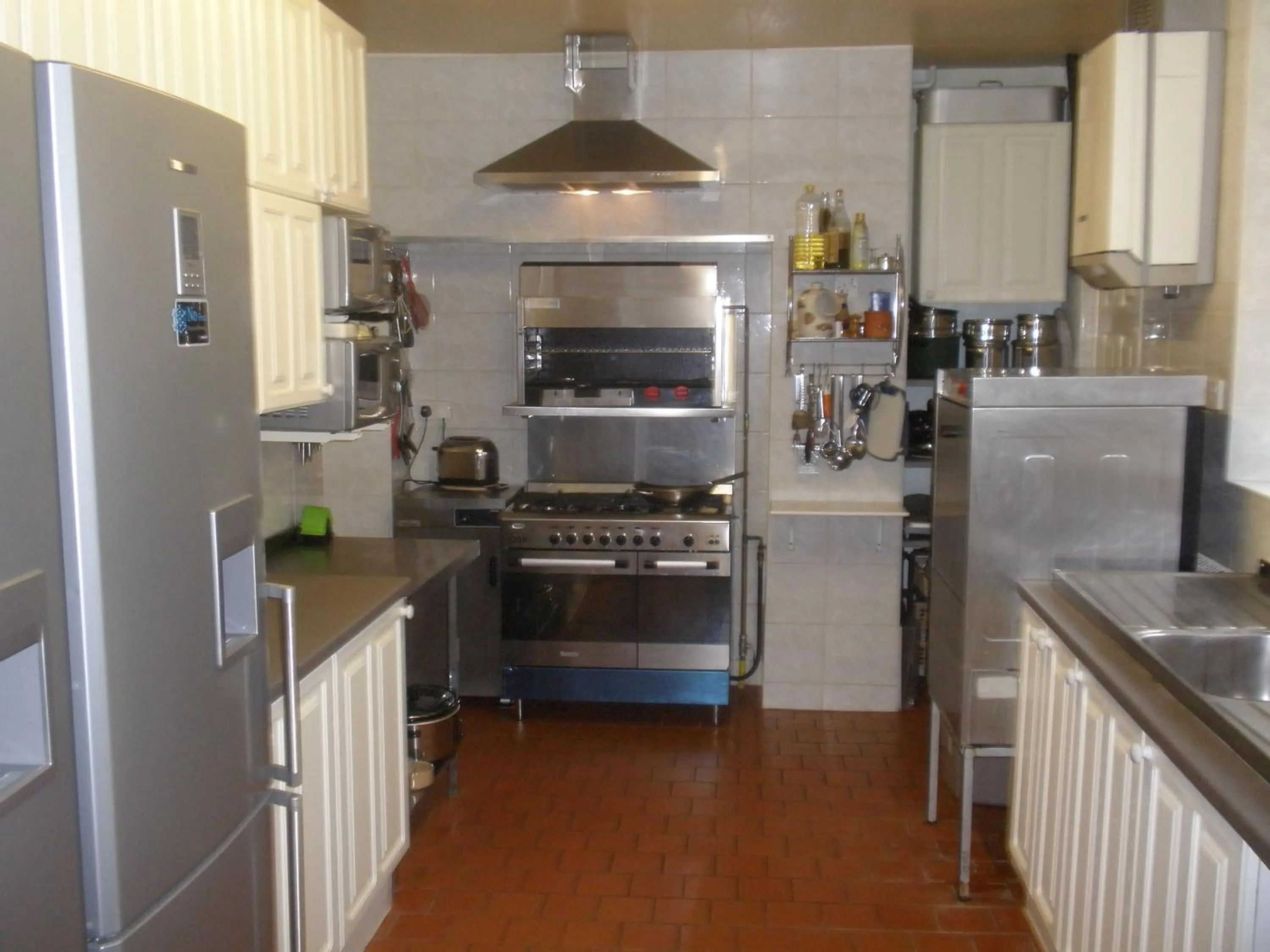 Kitchen or kitchenette in The Strathmore