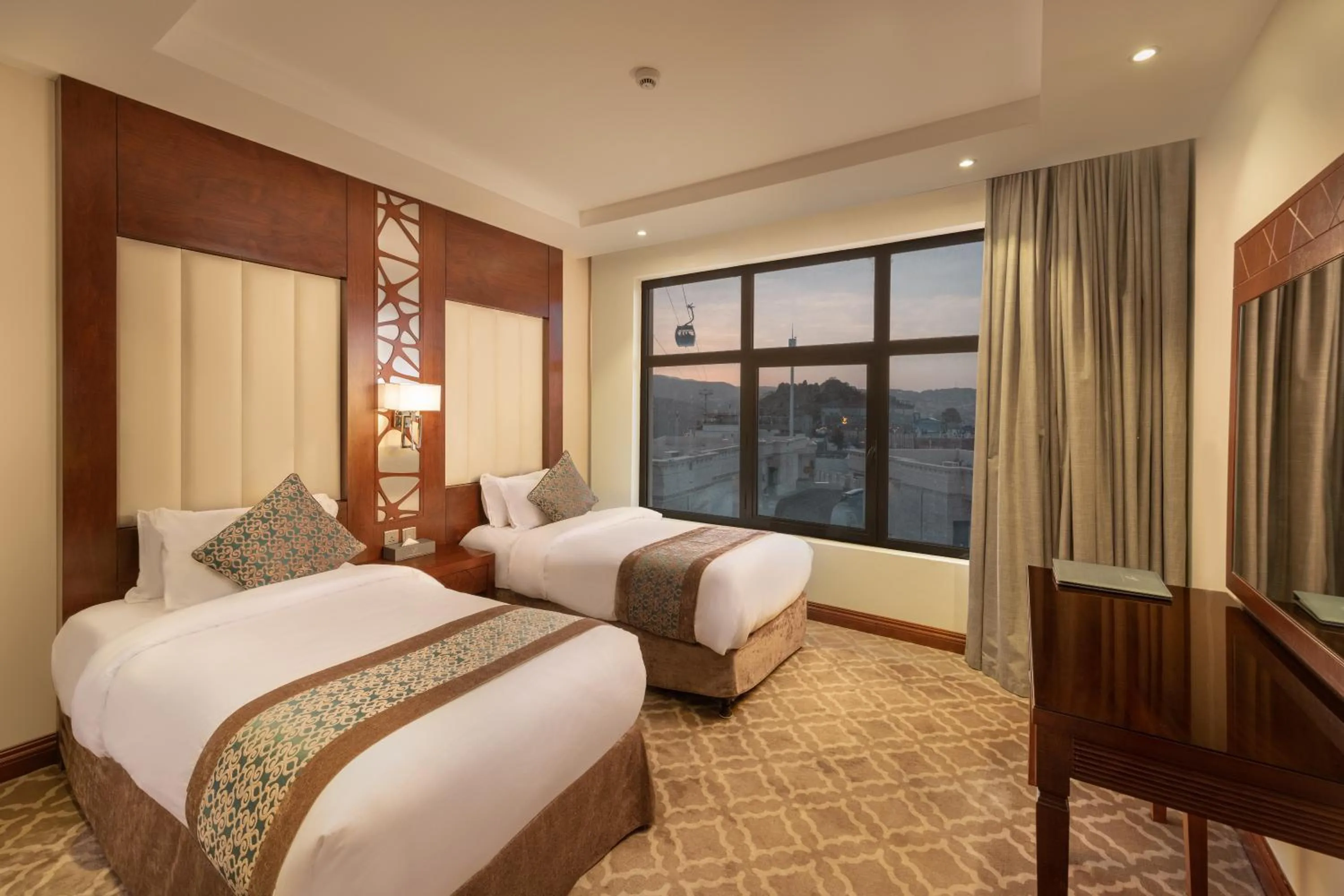 Bed in Sarwat Park Hotel