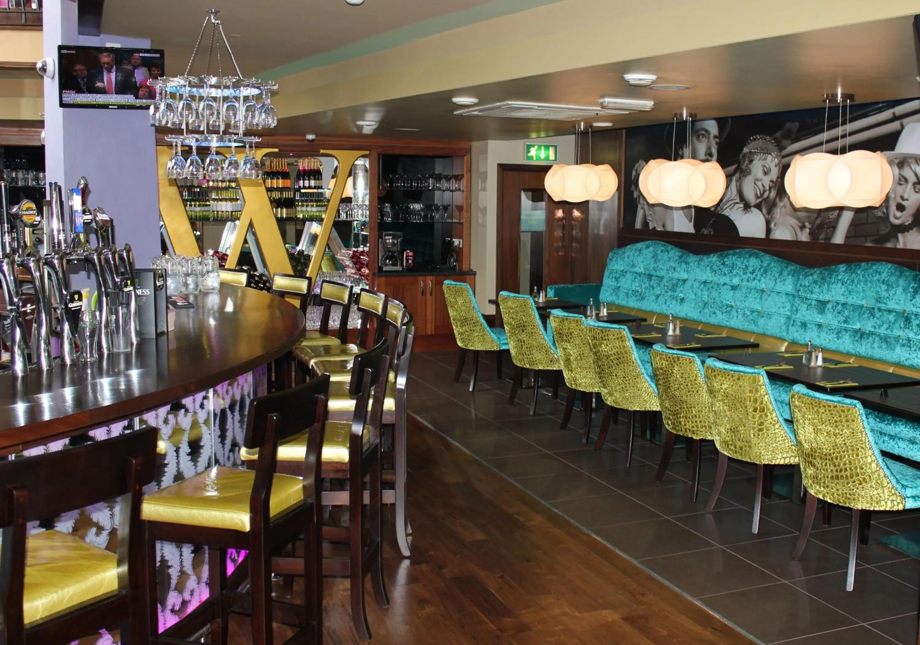 Lounge or bar in The Whistledown Hotel