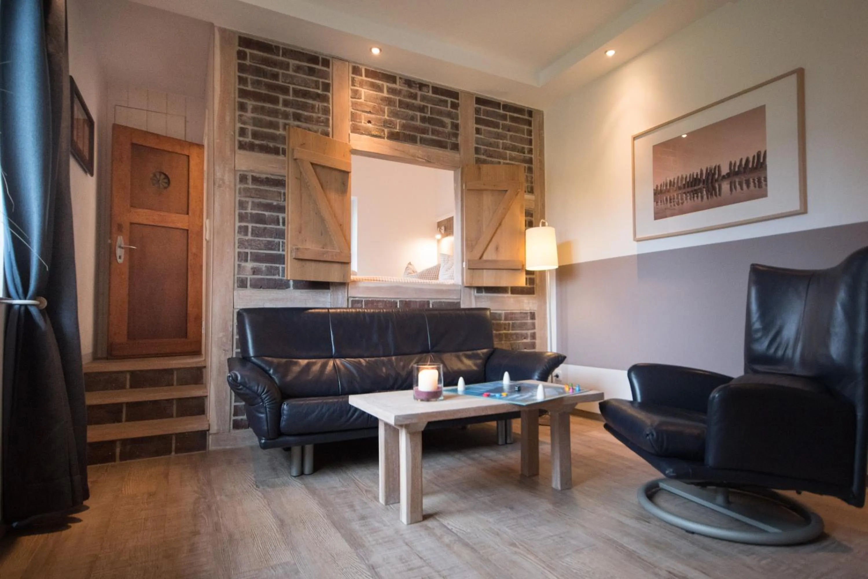 Photo of the whole room in Hotel Nige Hus