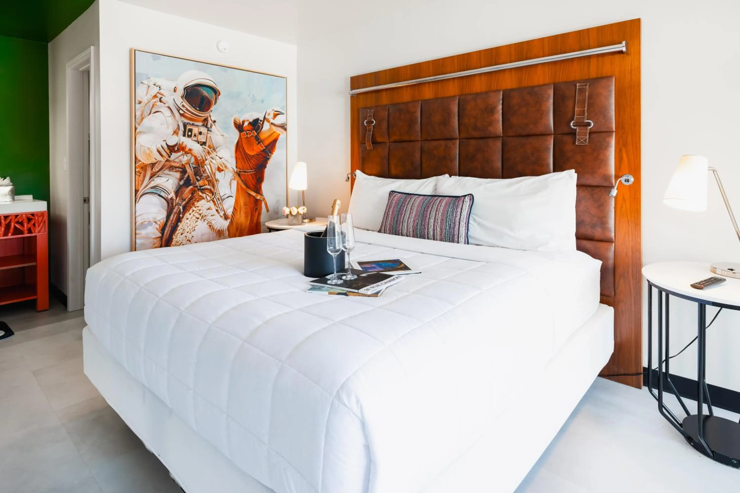 Bed in Heights House Hotel - Houston Heights Downtown, an Ascend Collection Hotel