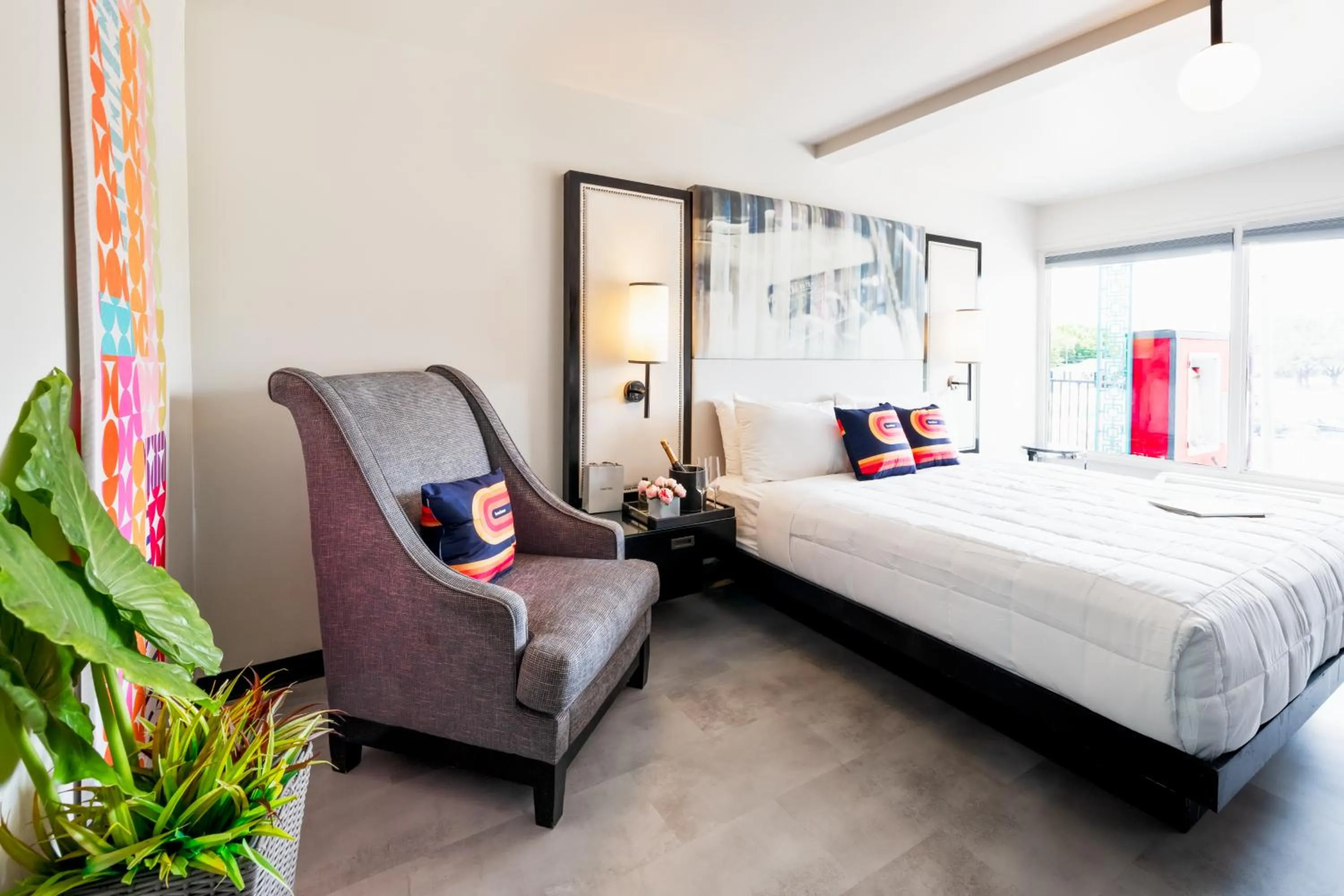 Bed in Heights House Hotel - Houston Heights Downtown, an Ascend Collection Hotel