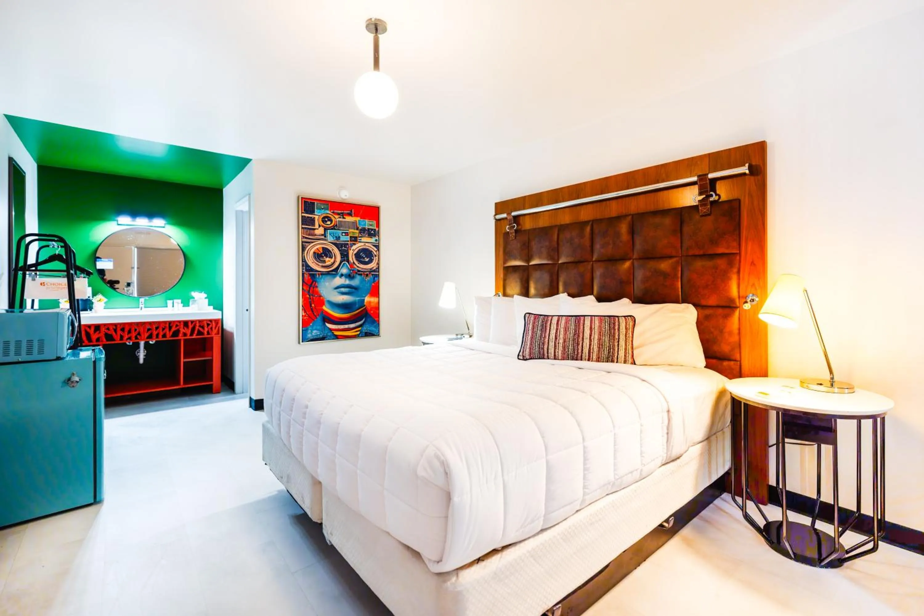 Bed in Heights House Hotel - Houston Heights Downtown, an Ascend Collection Hotel