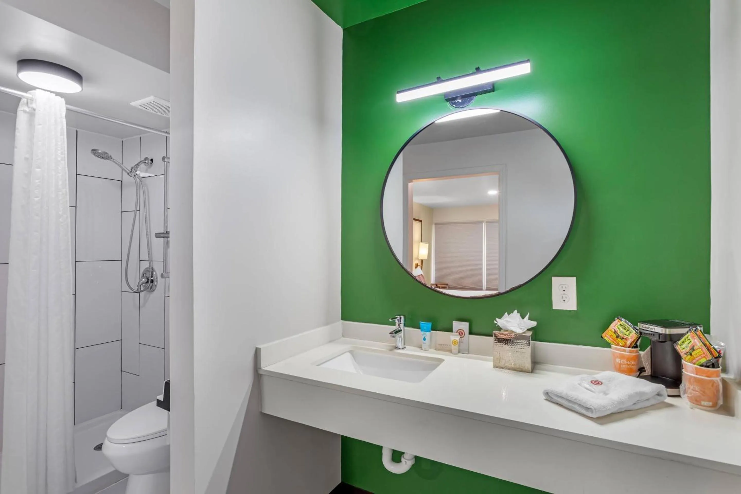 Bedroom in Heights House Hotel - Houston Heights Downtown, an Ascend Collection Hotel