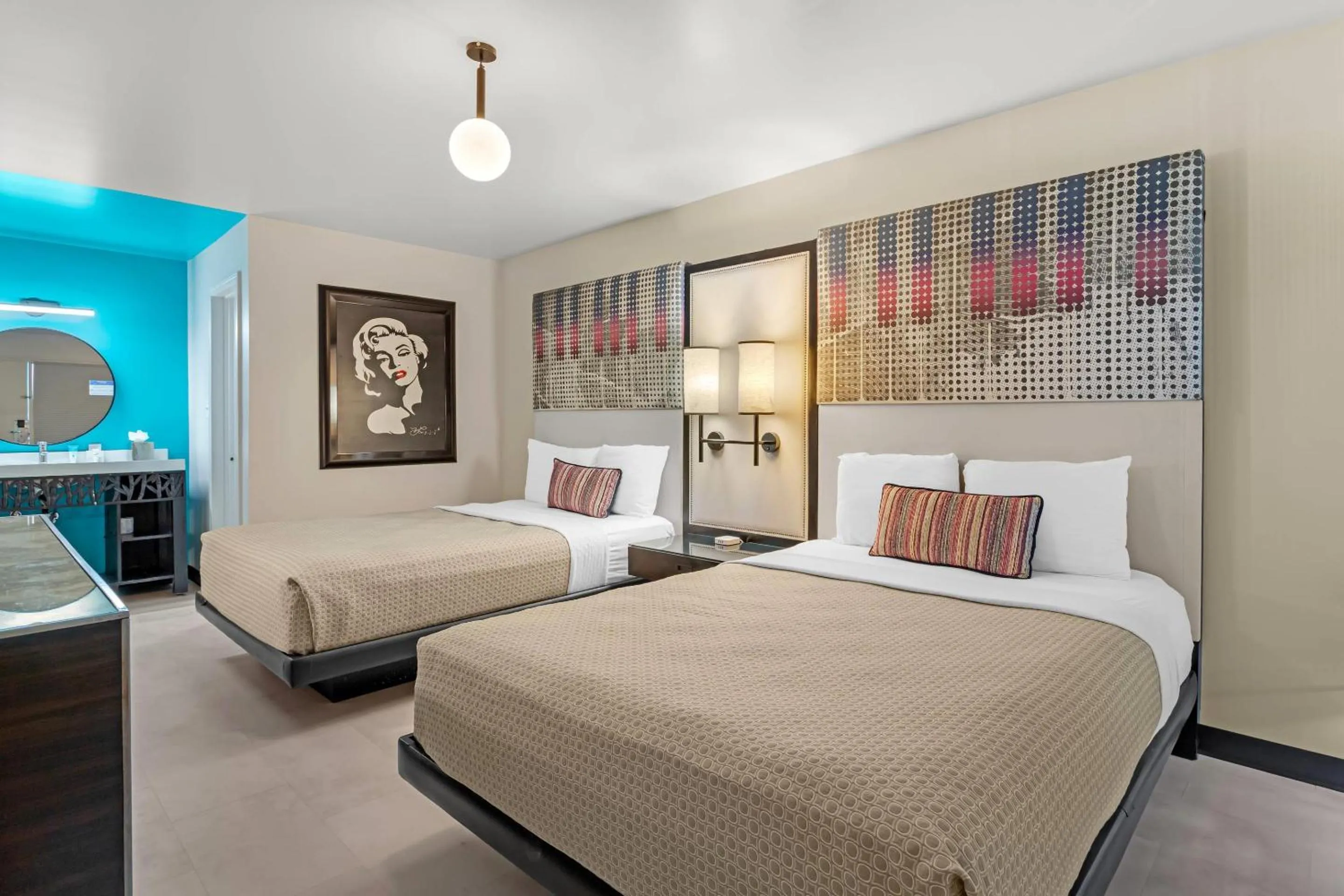 Bedroom, Bed in Heights House Hotel - Houston Heights Downtown, an Ascend Collection Hotel