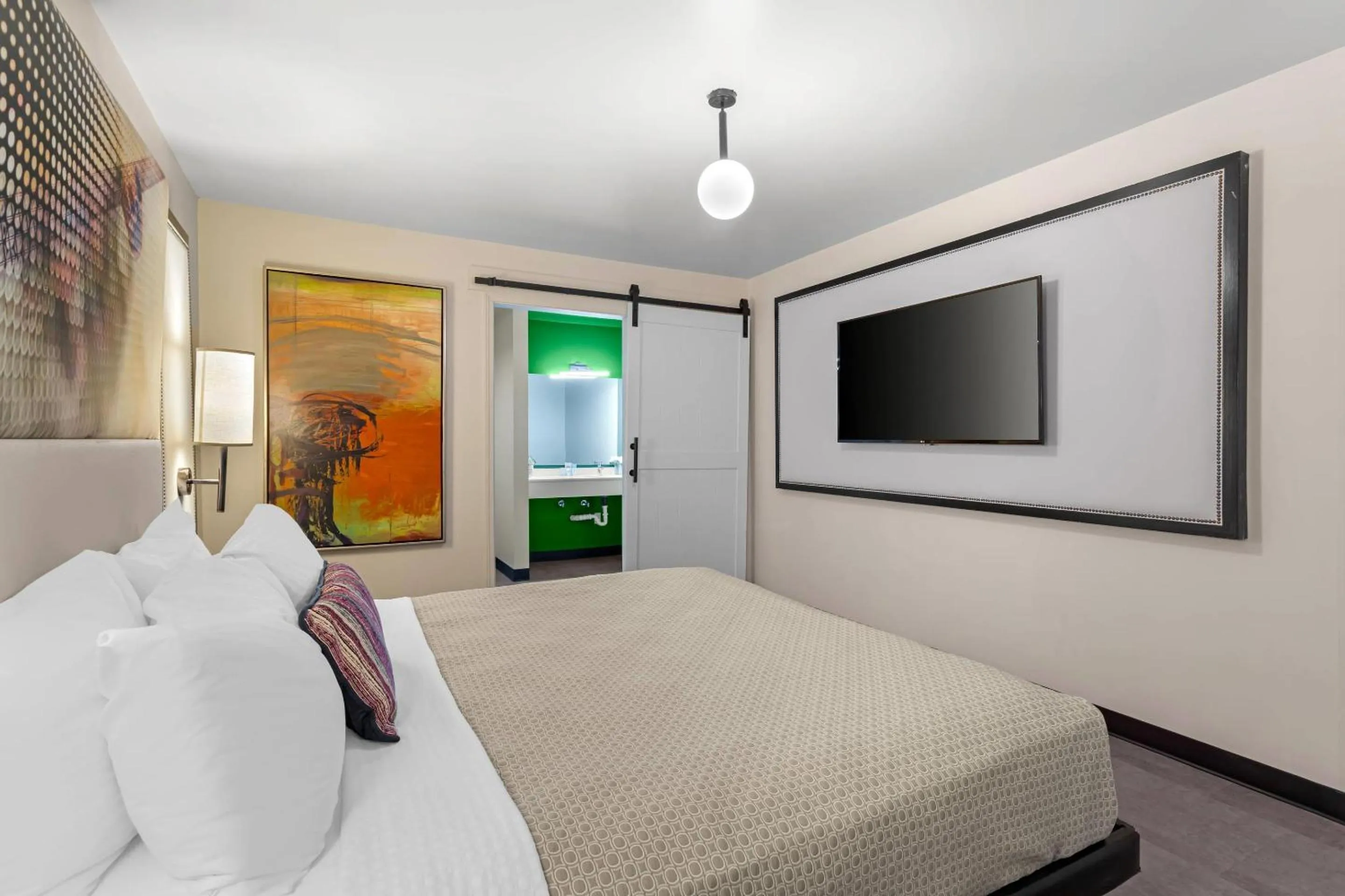 Bedroom, Bed in Heights House Hotel - Houston Heights Downtown, an Ascend Collection Hotel