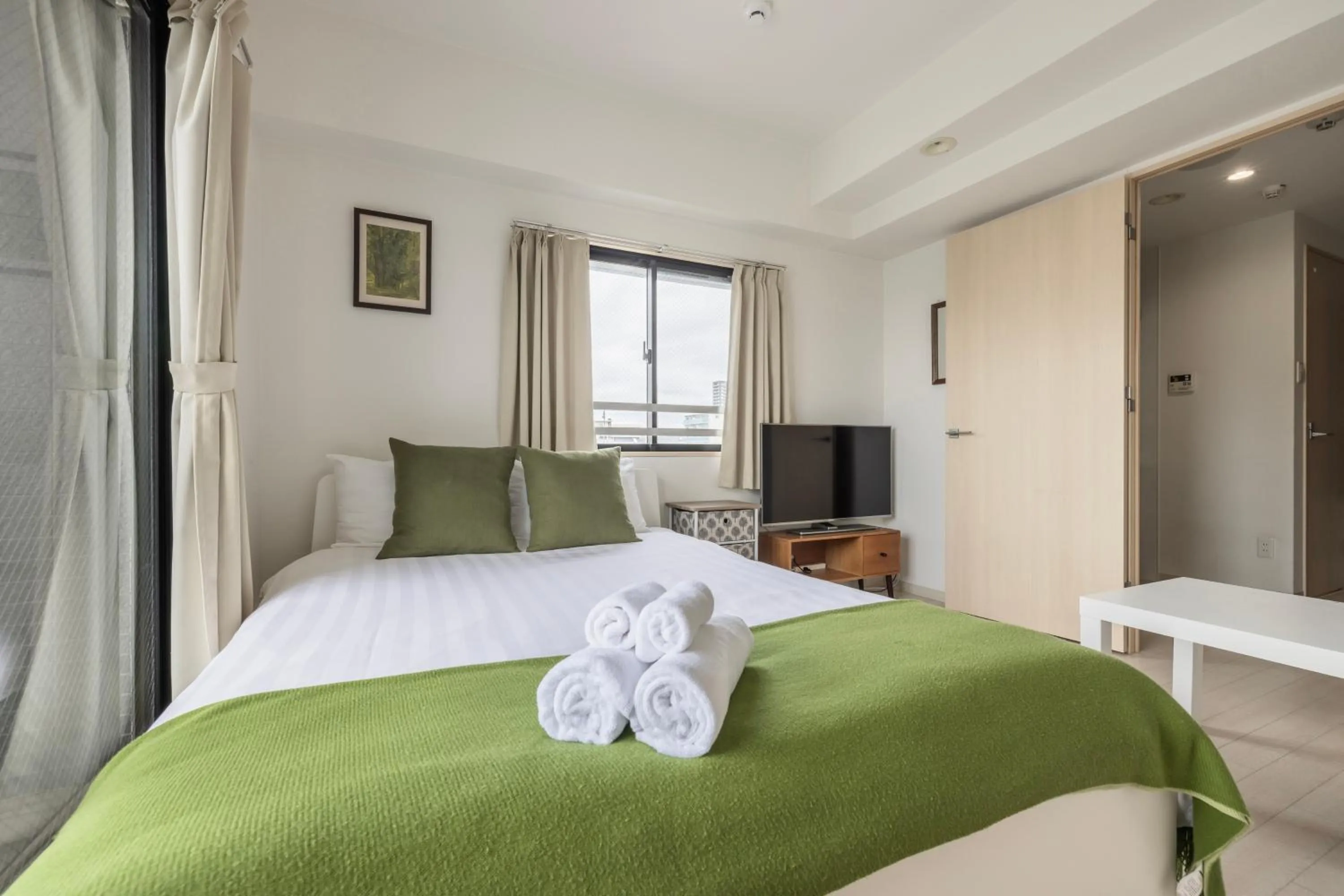 Bed in Prendre Namba AFP Apartment