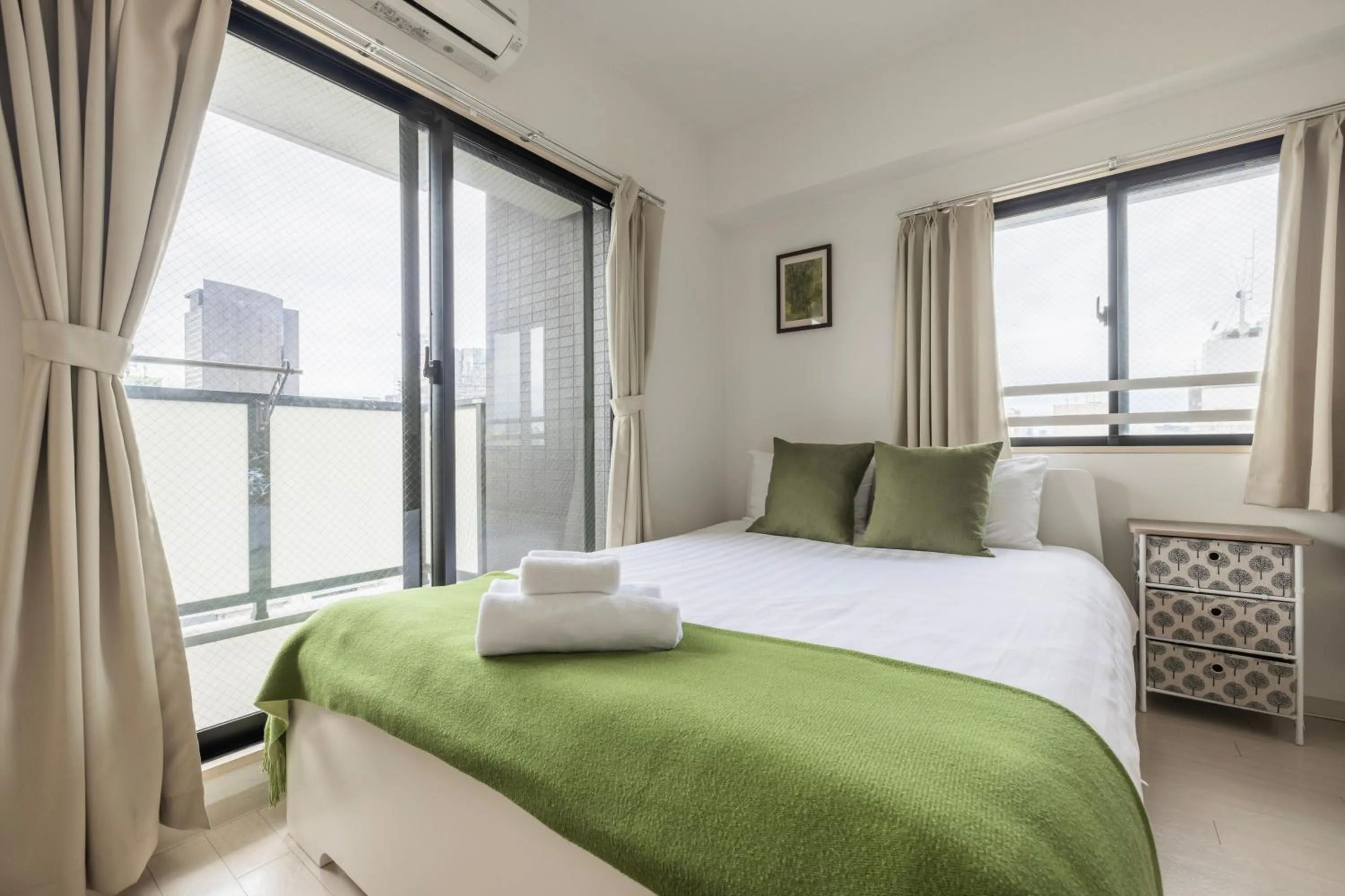 Bed in Prendre Namba AFP Apartment