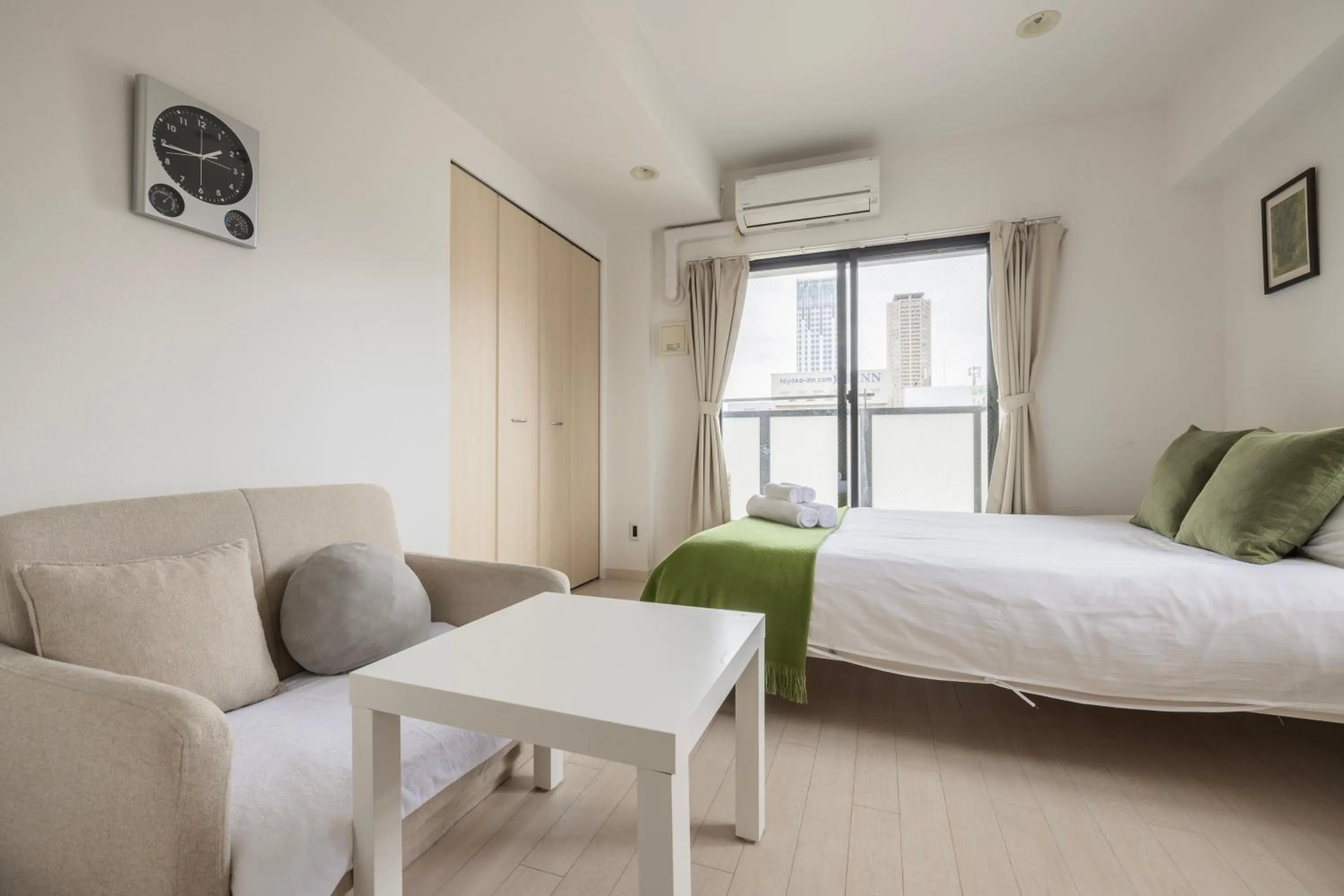 Bed in Prendre Namba AFP Apartment