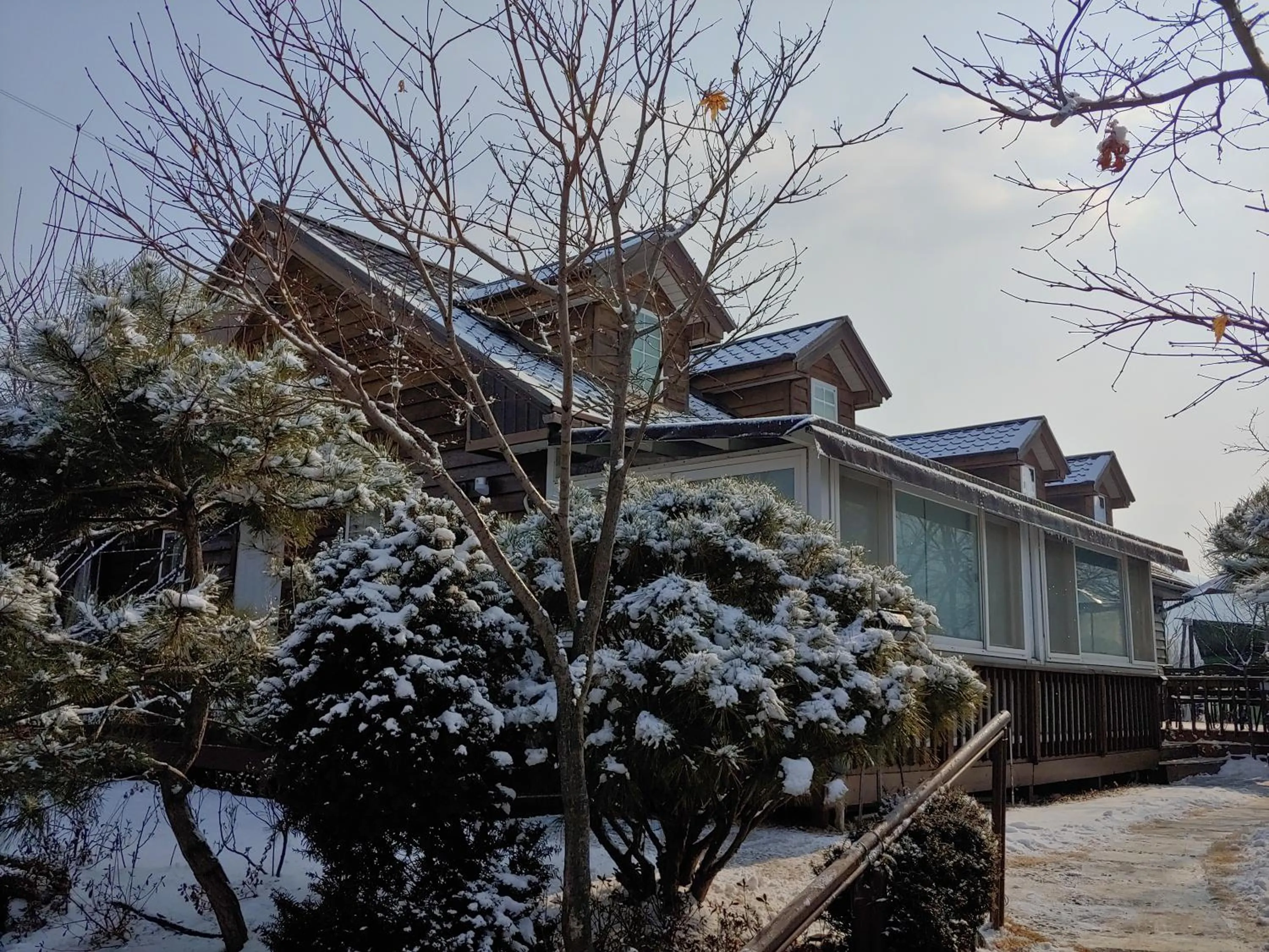 Property building in Paju Gamaksan Pension