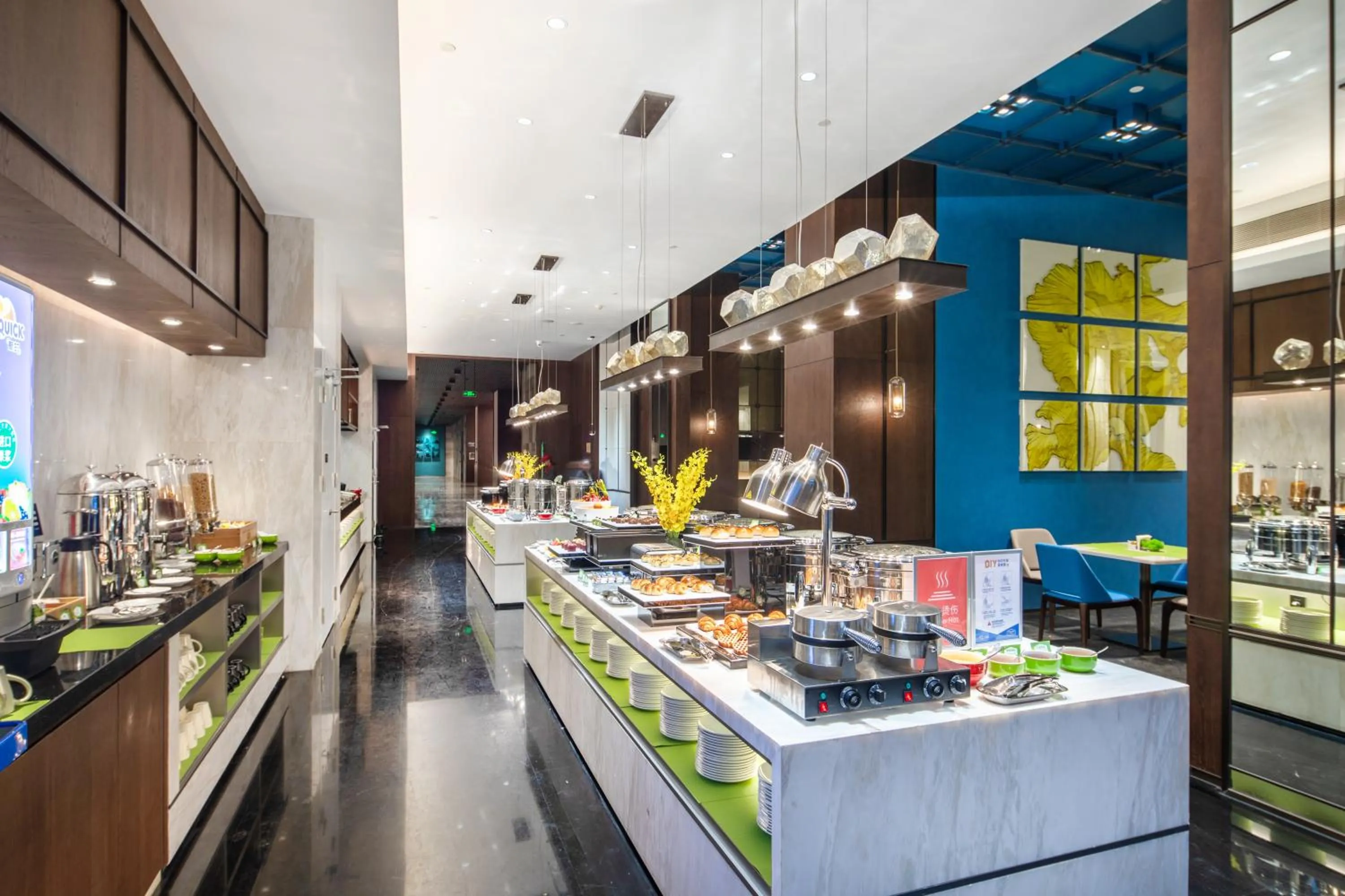 Restaurant/places to eat in Hampton by Hilton Nanhai Haikou