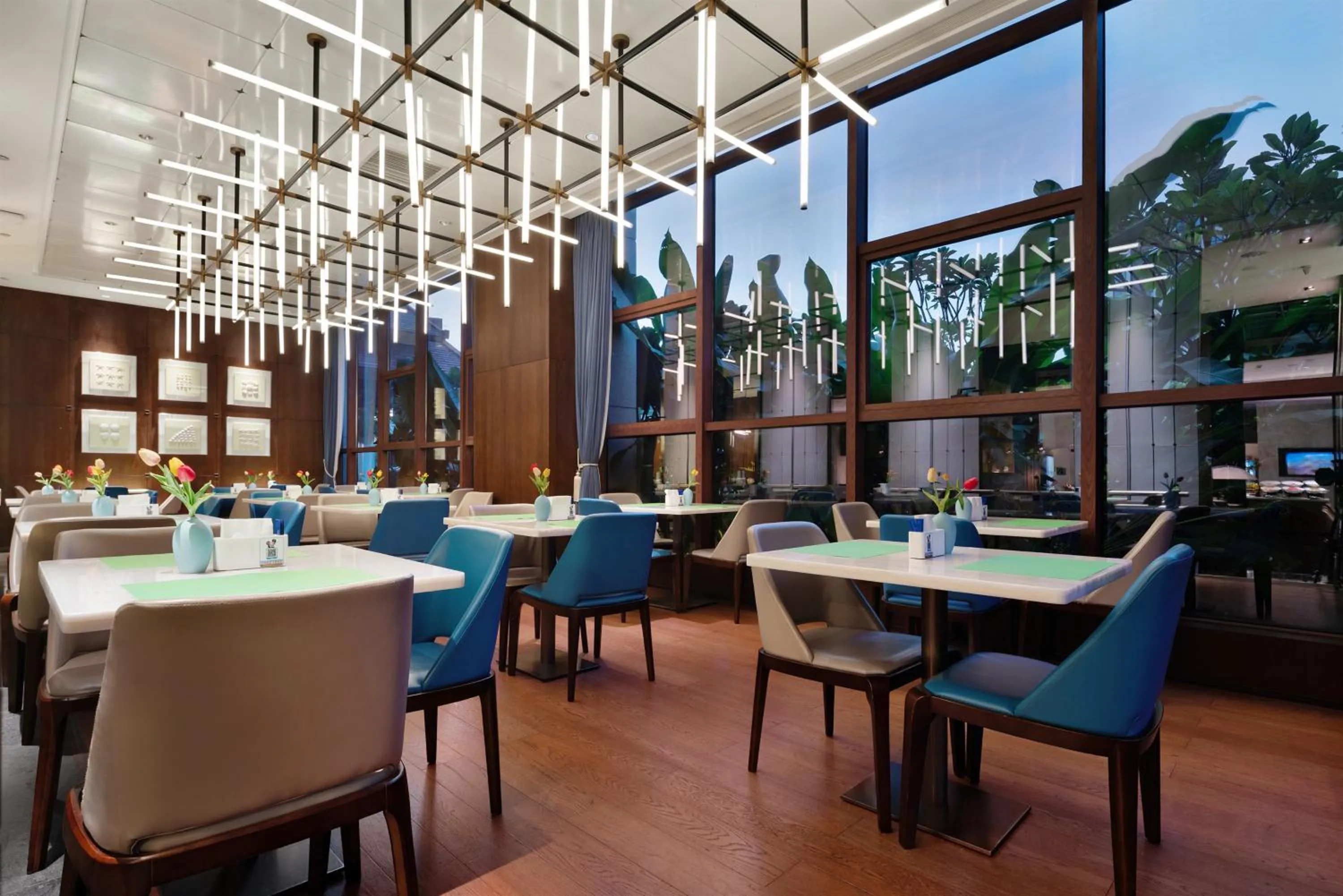 Restaurant/places to eat in Hampton by Hilton Nanhai Haikou