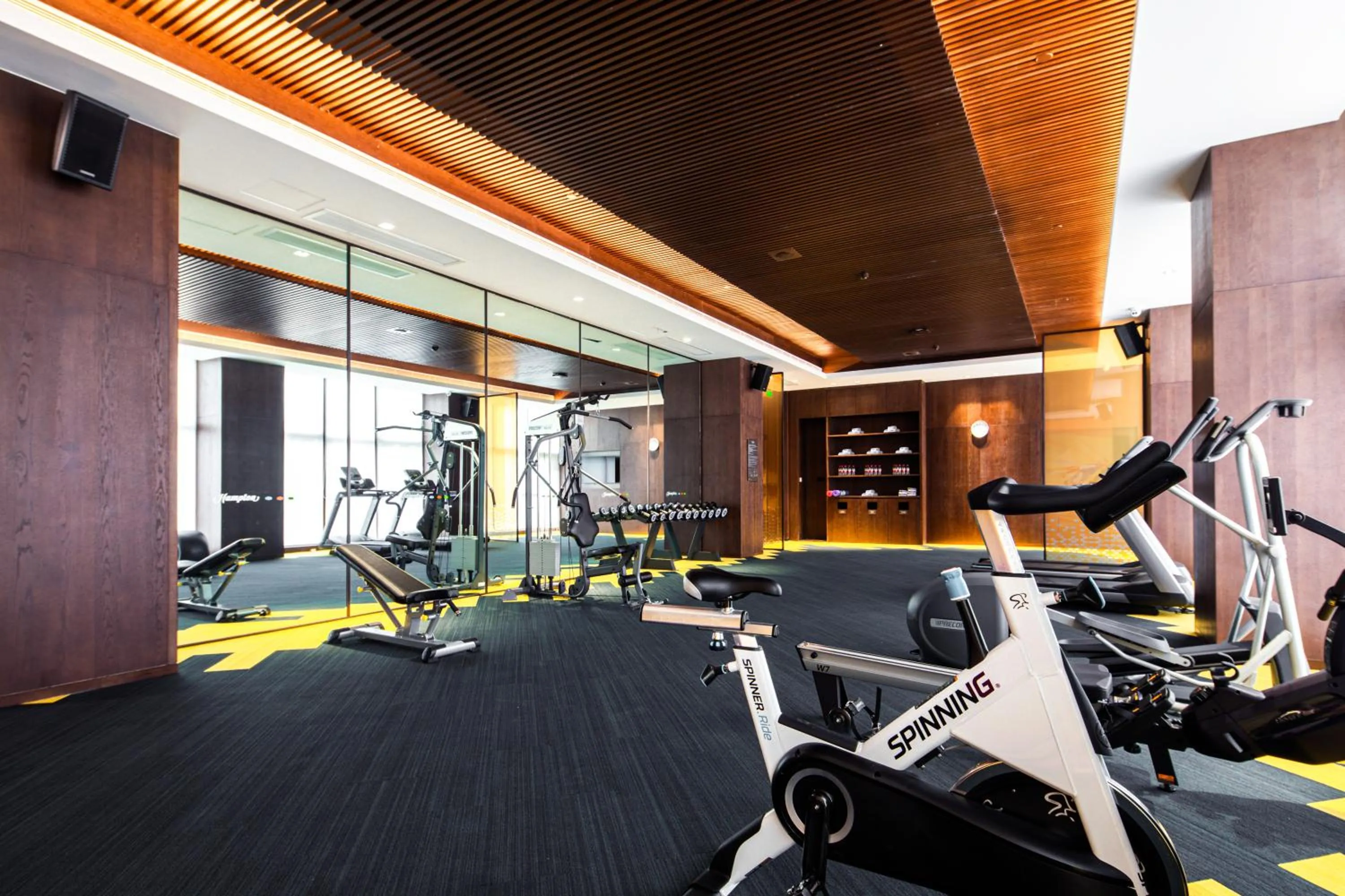 Fitness centre/facilities in Hampton by Hilton Nanhai Haikou