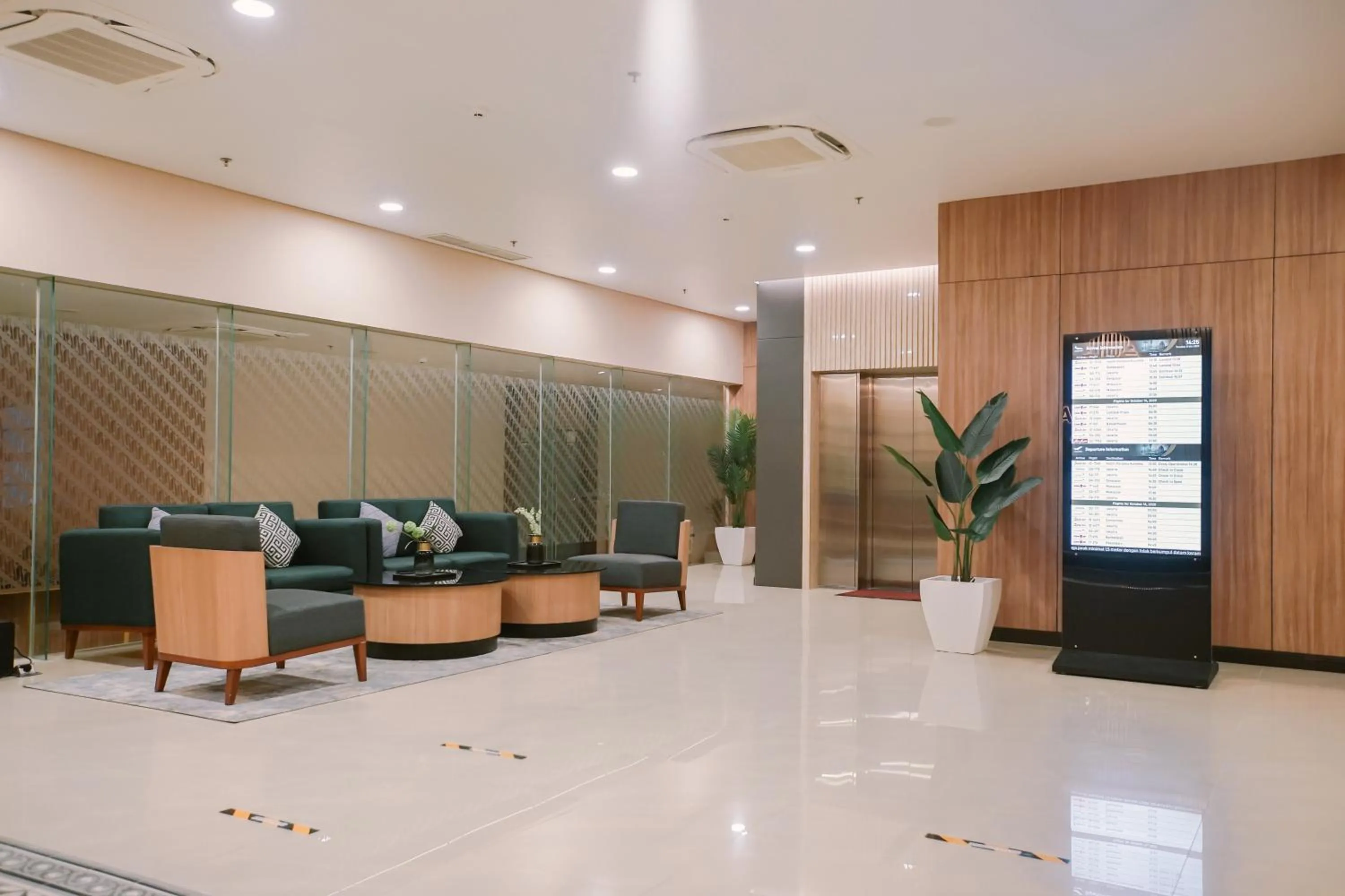 Lobby or reception in Cordia Hotel Yogyakarta - Hotel Dalam Bandara