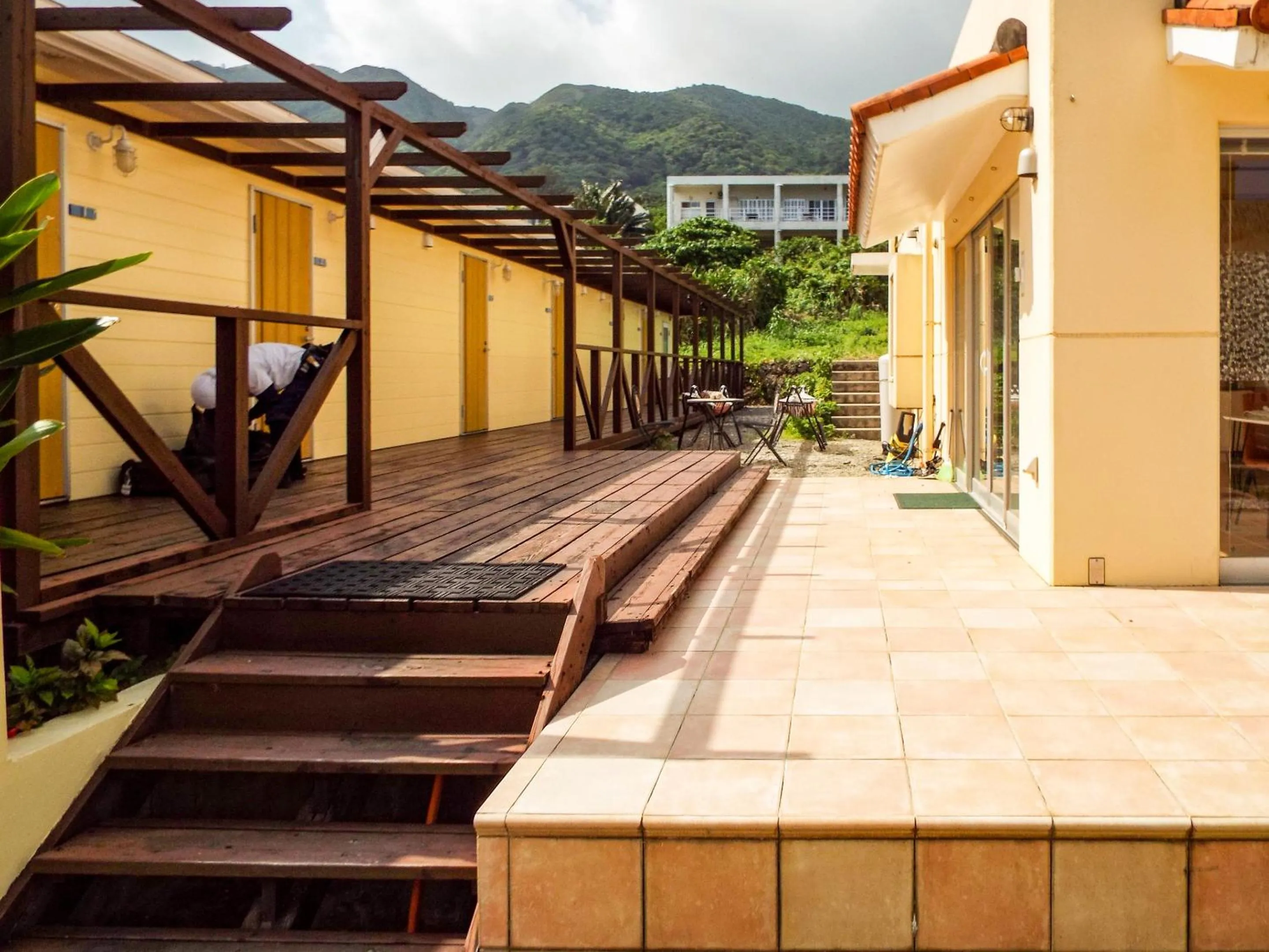 Facade/entrance in AsobiBASE Yamabare-House