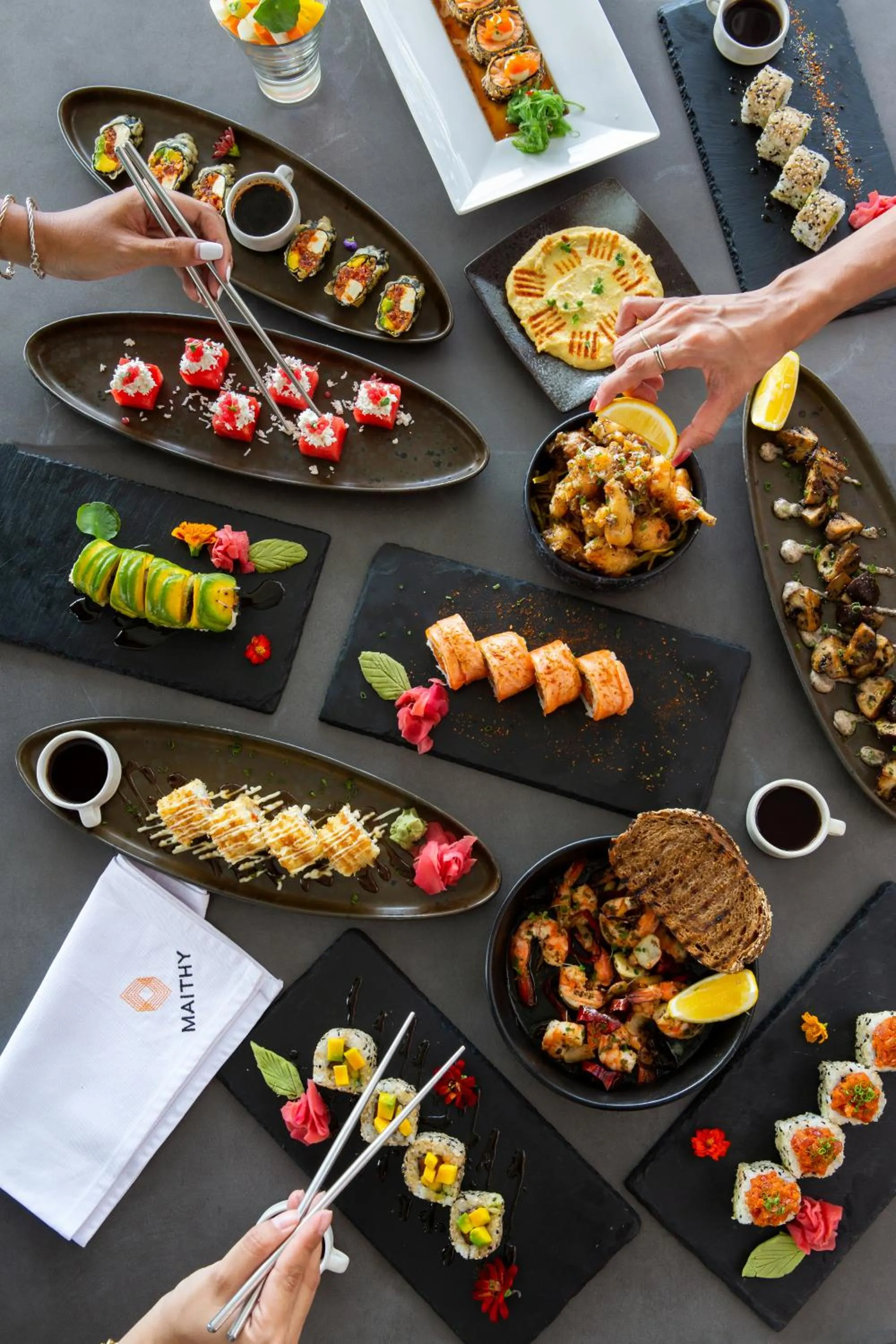 Restaurant/places to eat in UniQue BoutiQue Resort