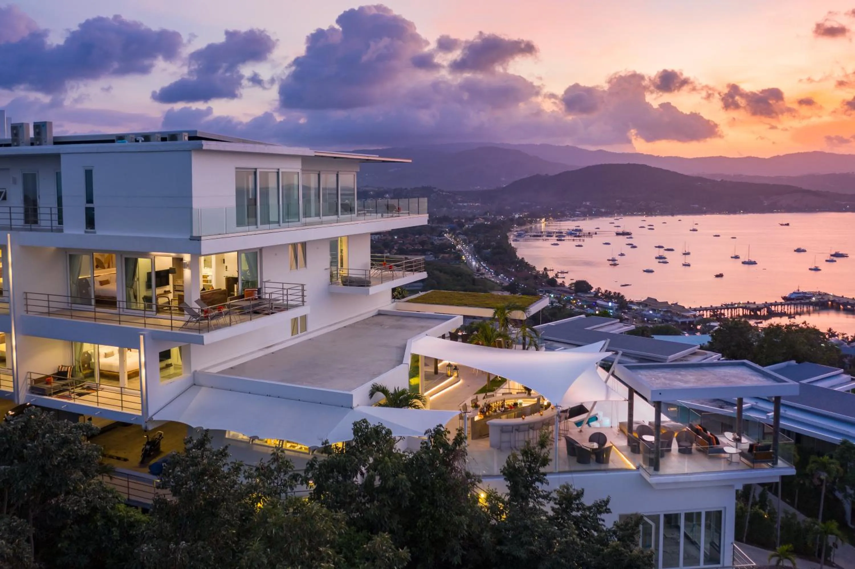 Property building in UniQue BoutiQue Resort