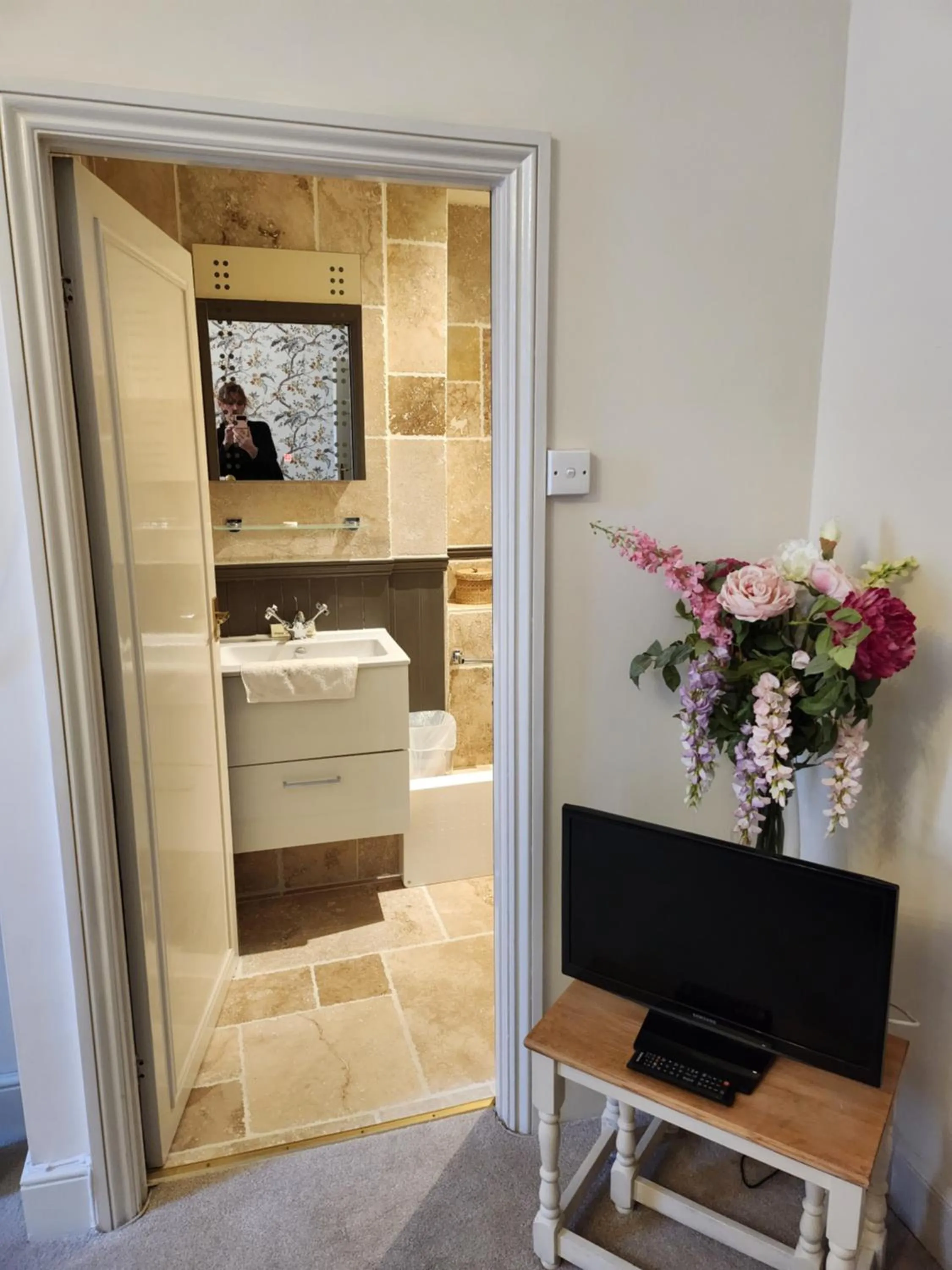 Bathroom in Anzac Street B+Bistro