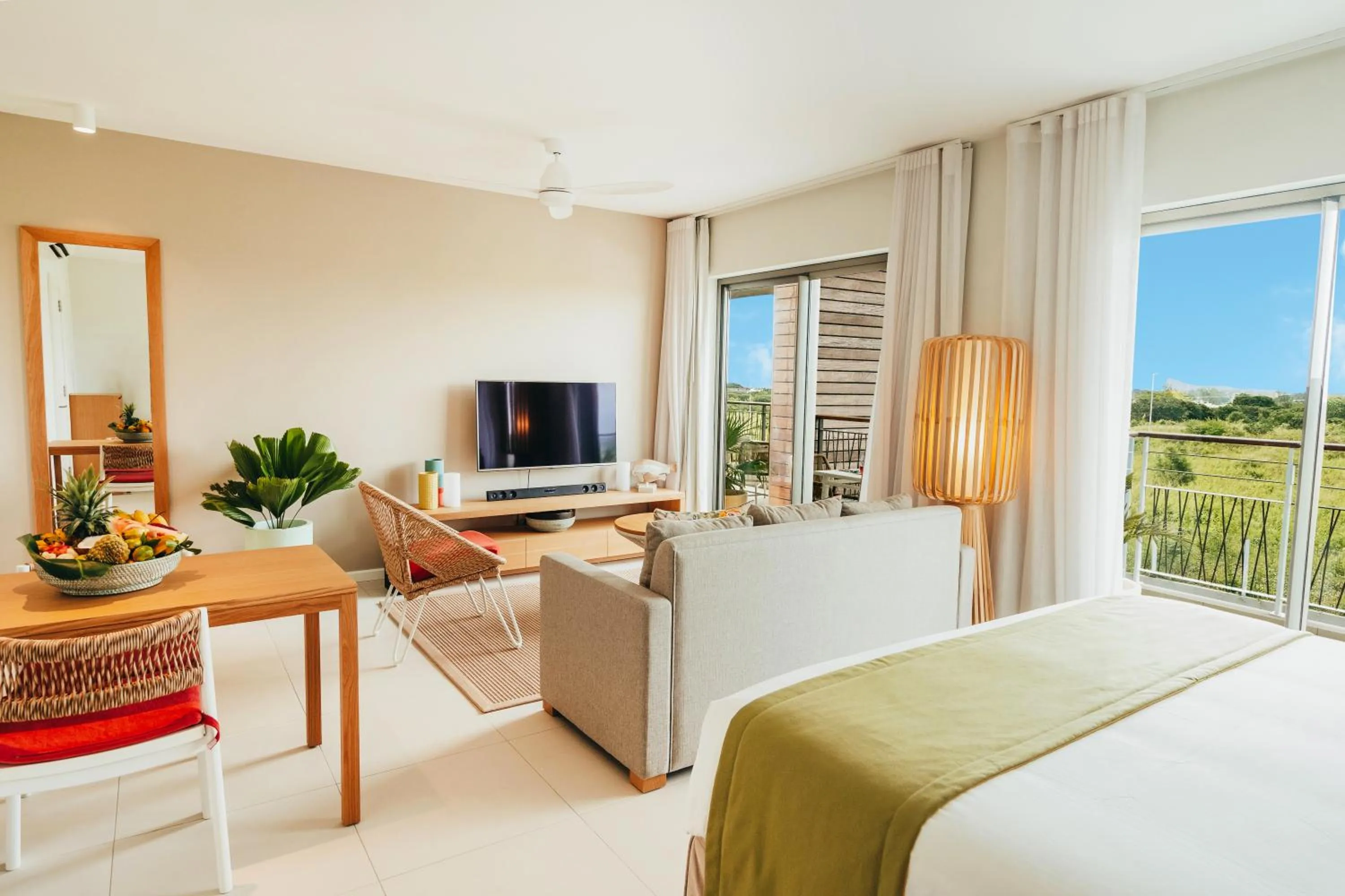 TV and multimedia, Bed in Domaine de Grand Baie