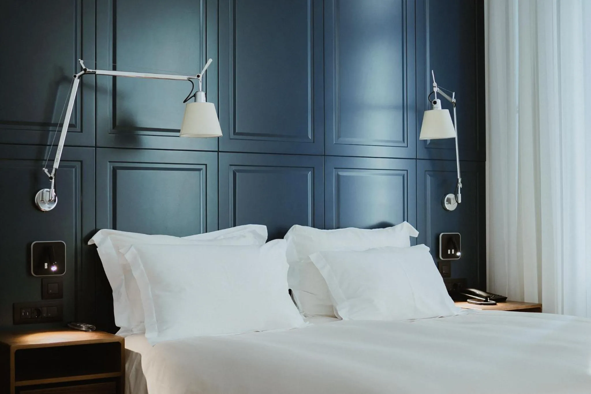 Bedroom, Bed in The Bold Type Hotel, a Member of Design Hotels