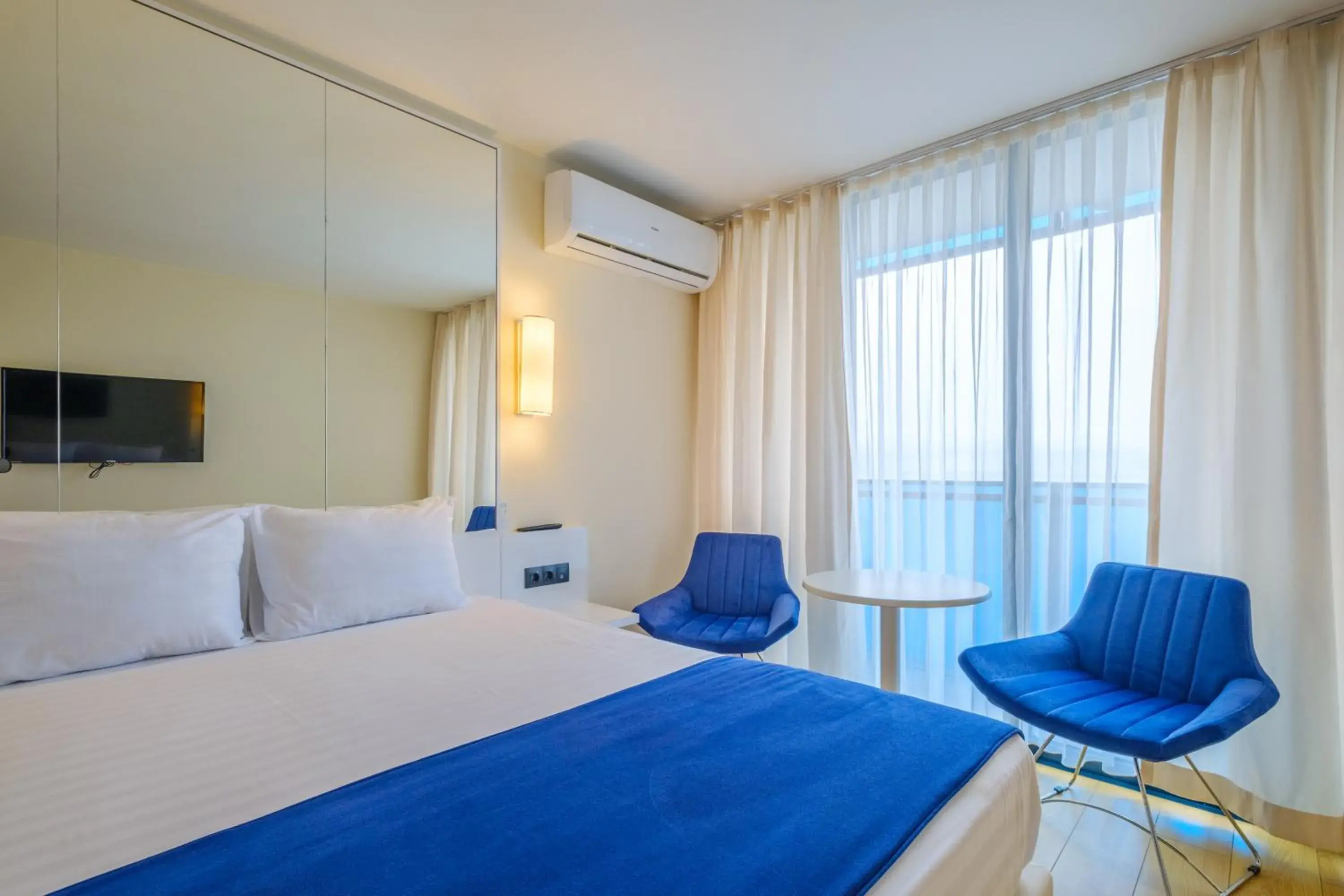 Superior Double Room in Orbi City Hotel Official Superior Double Room in Orbi City Hotel Official