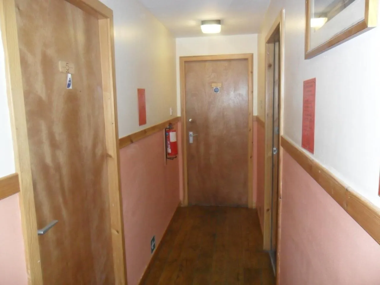 Decorative detail in Sandras Backpackers