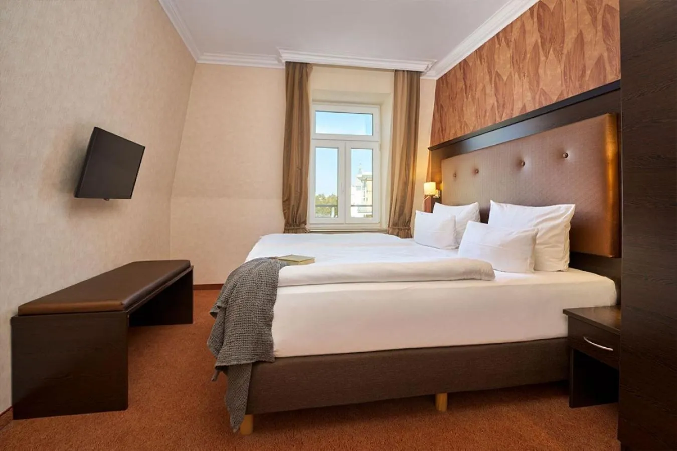 Bedroom, Bed in Strandhotel Preussenhof