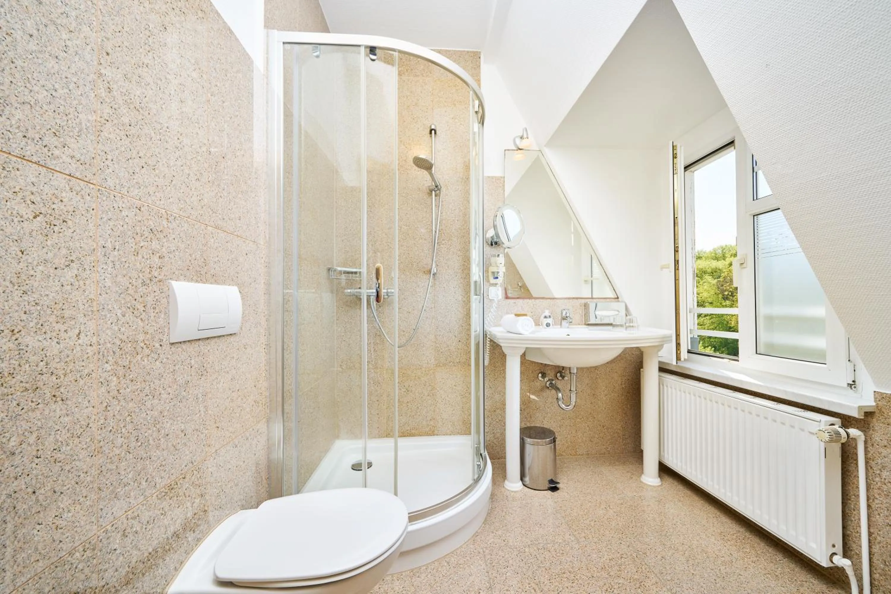 Bathroom in Strandhotel garni Kormoran