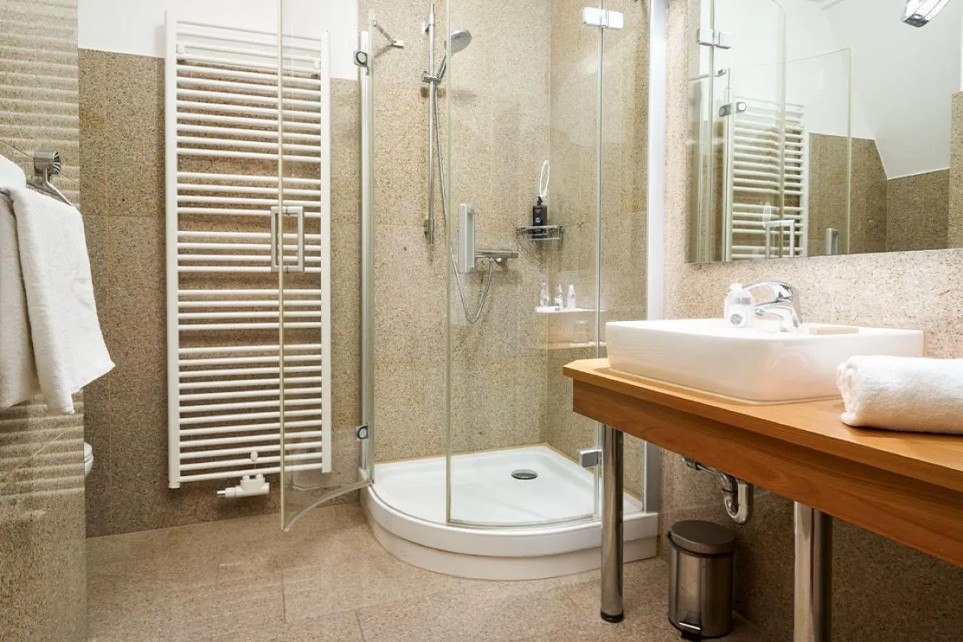 Shower in Strandhotel garni Kormoran