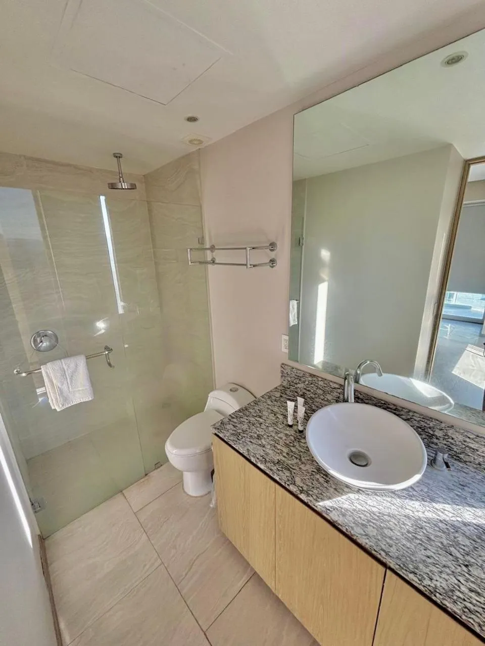 Shower in Park Life Guadalajara