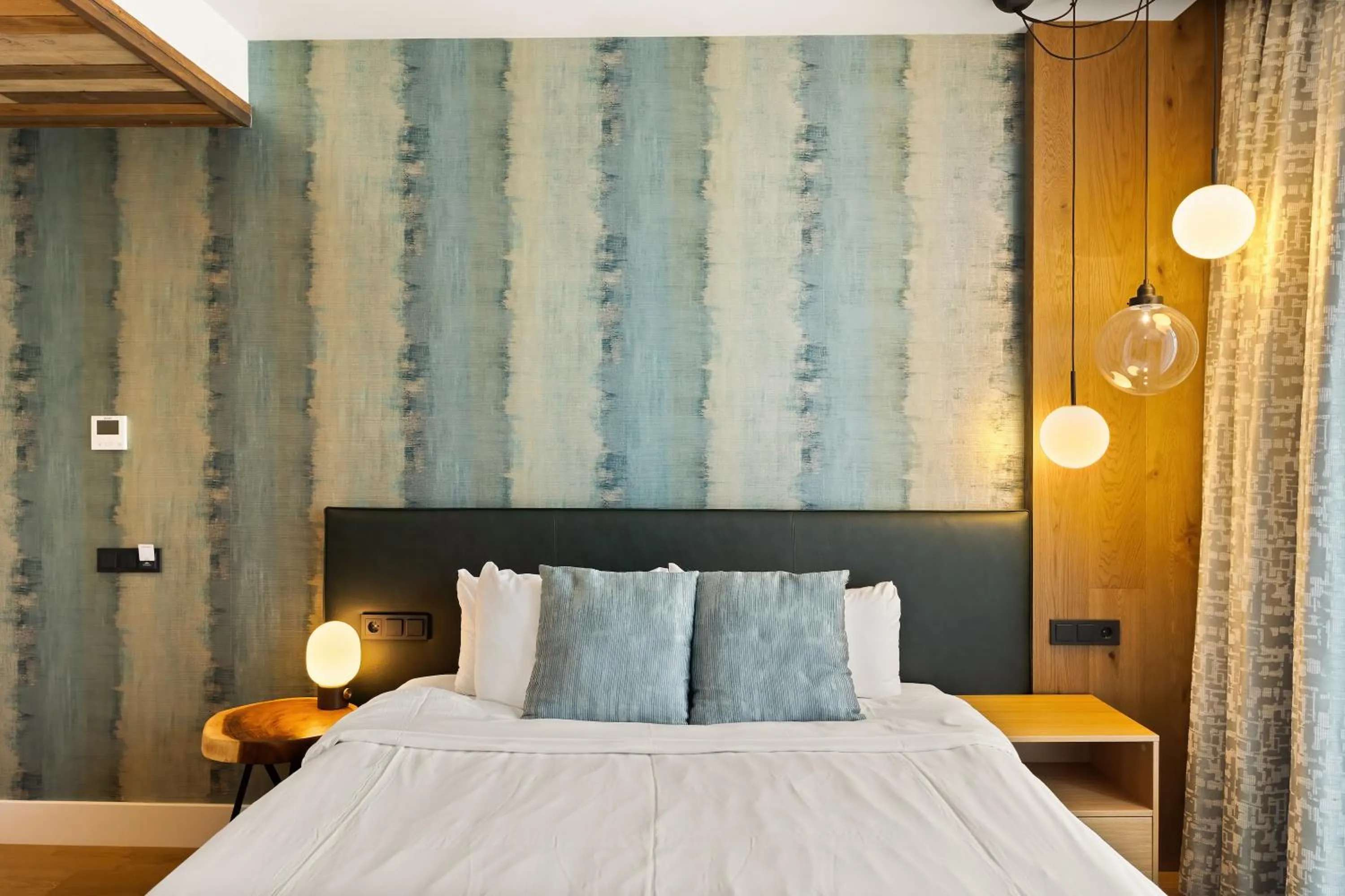 Bed in Cityhotel Wood