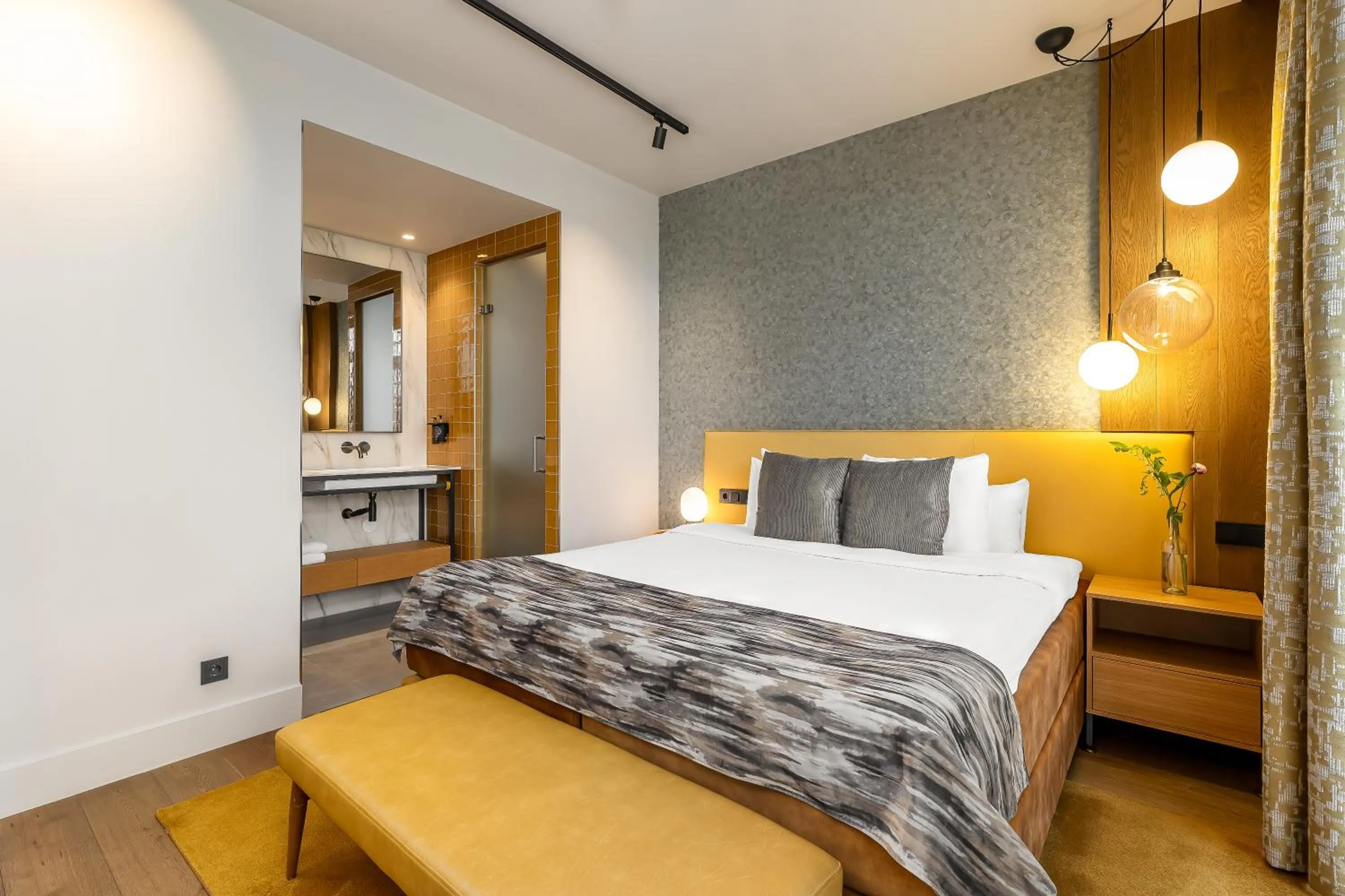 Bedroom, Bed in Cityhotel Wood