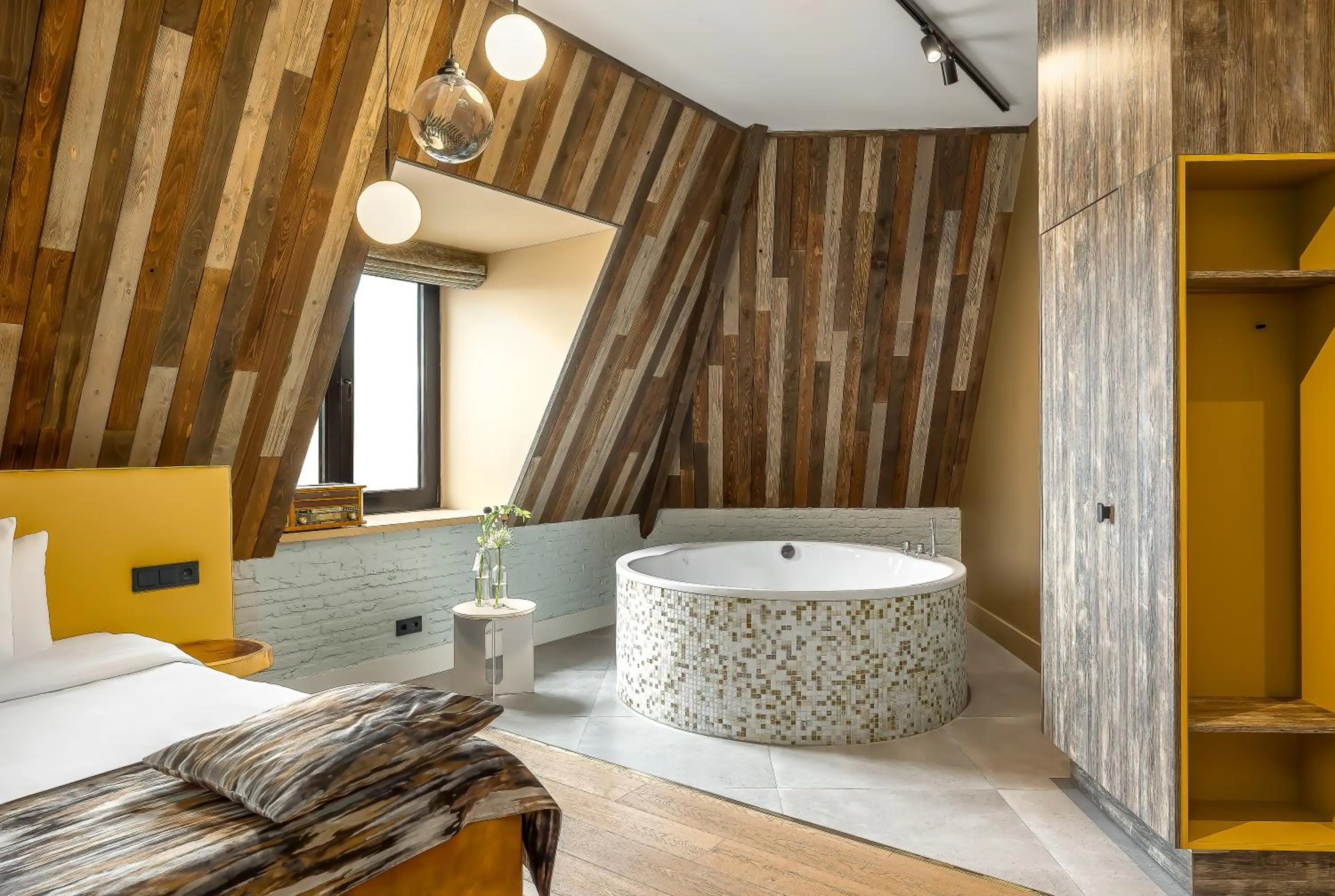 Bath in Cityhotel Wood