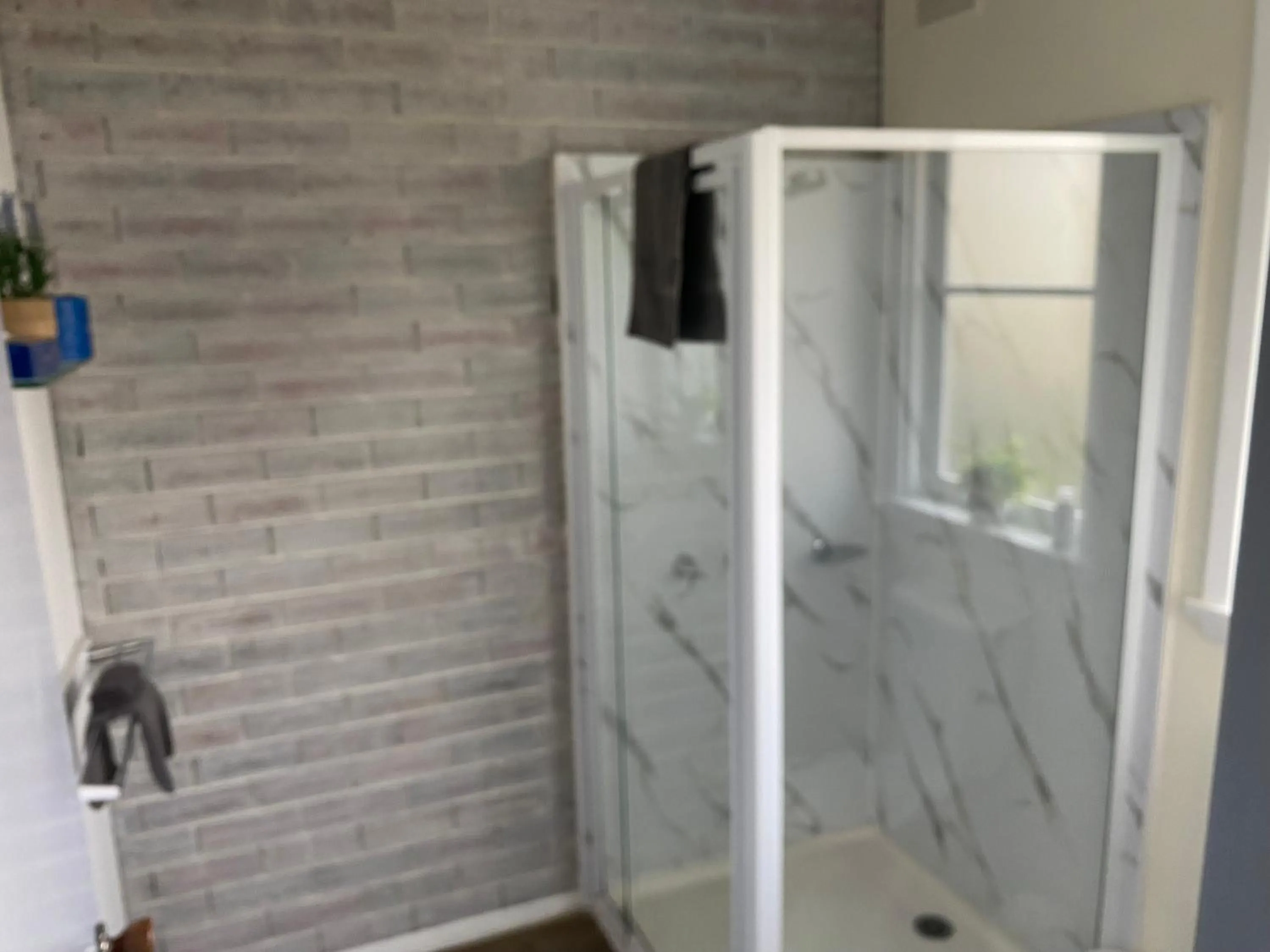 Shower in Creswick Motel