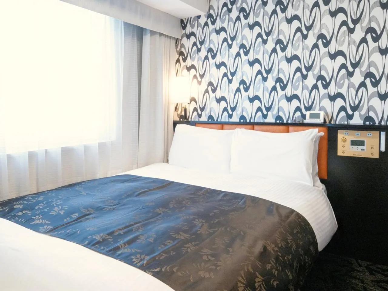 Photo of the whole room, Bed in APA Hotel Nihombashi Bakuroyokoyama Ekimae