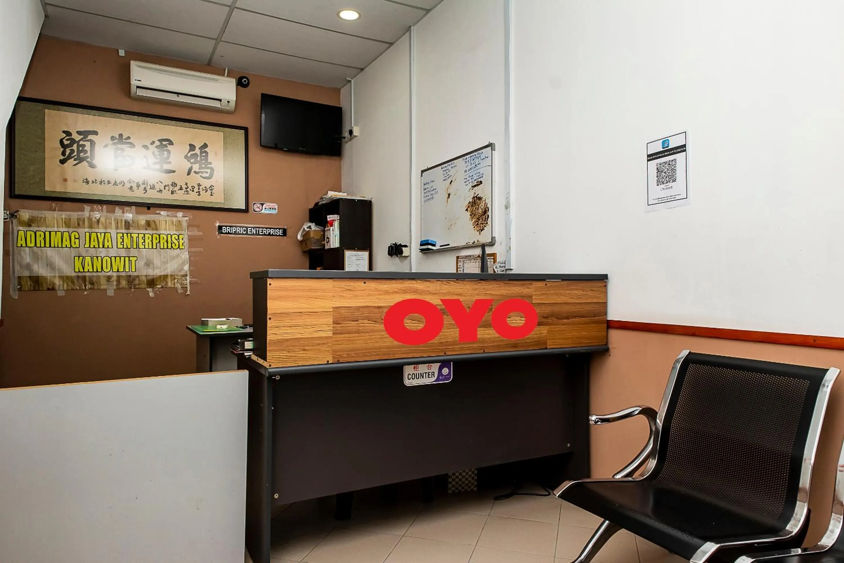 Lobby or reception in Hotel O Ltk Home